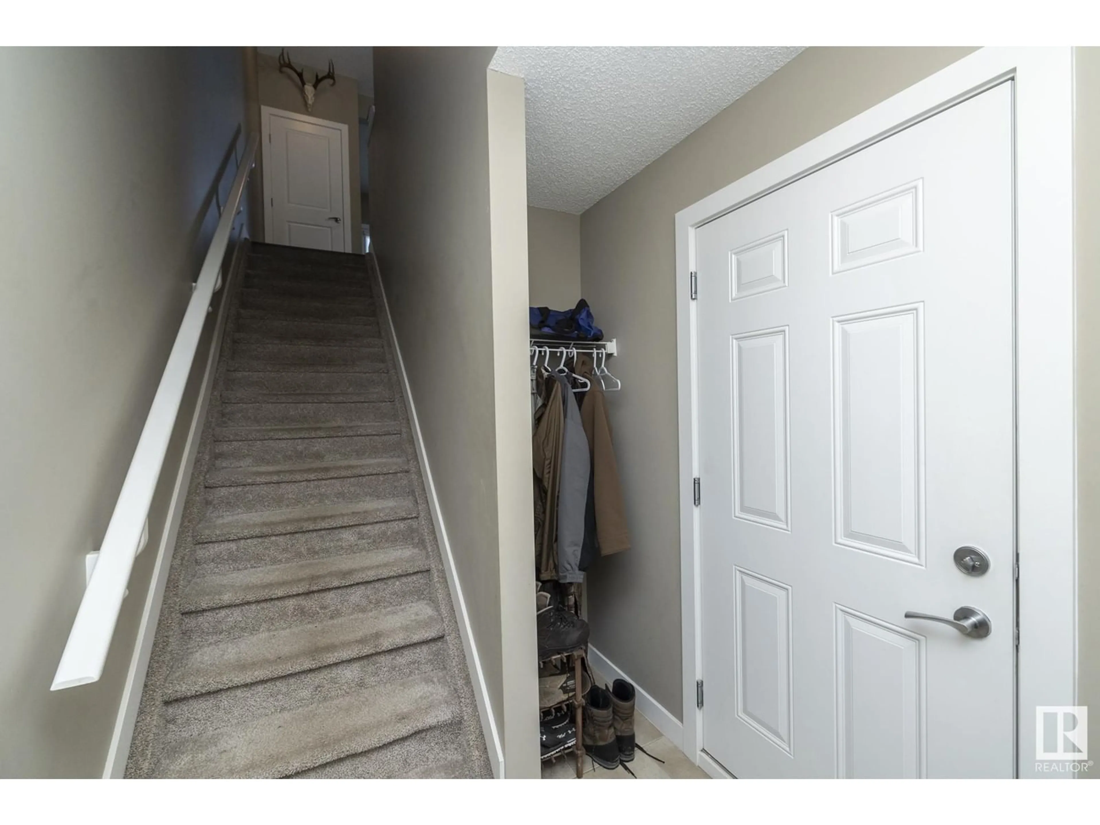 Unknown for NW - 72 13139 205 ST, Edmonton Alberta T5S0N1