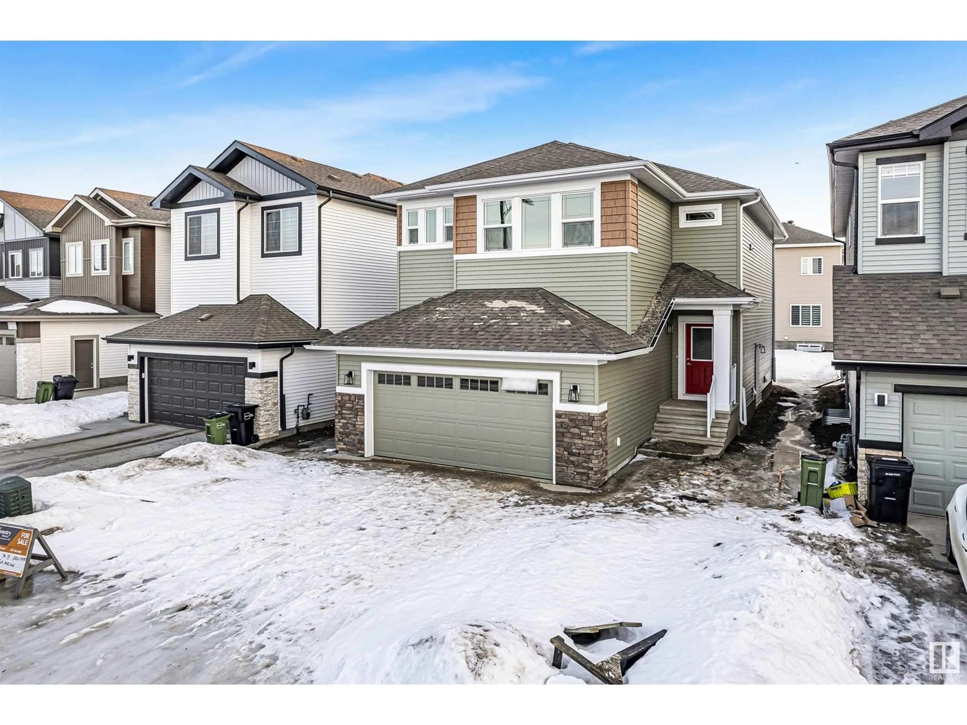 A pic from outside/outdoor area/front of a property/back of a property/a pic from drone, street for 2625 15A AV NW, Edmonton Alberta T6T2T7