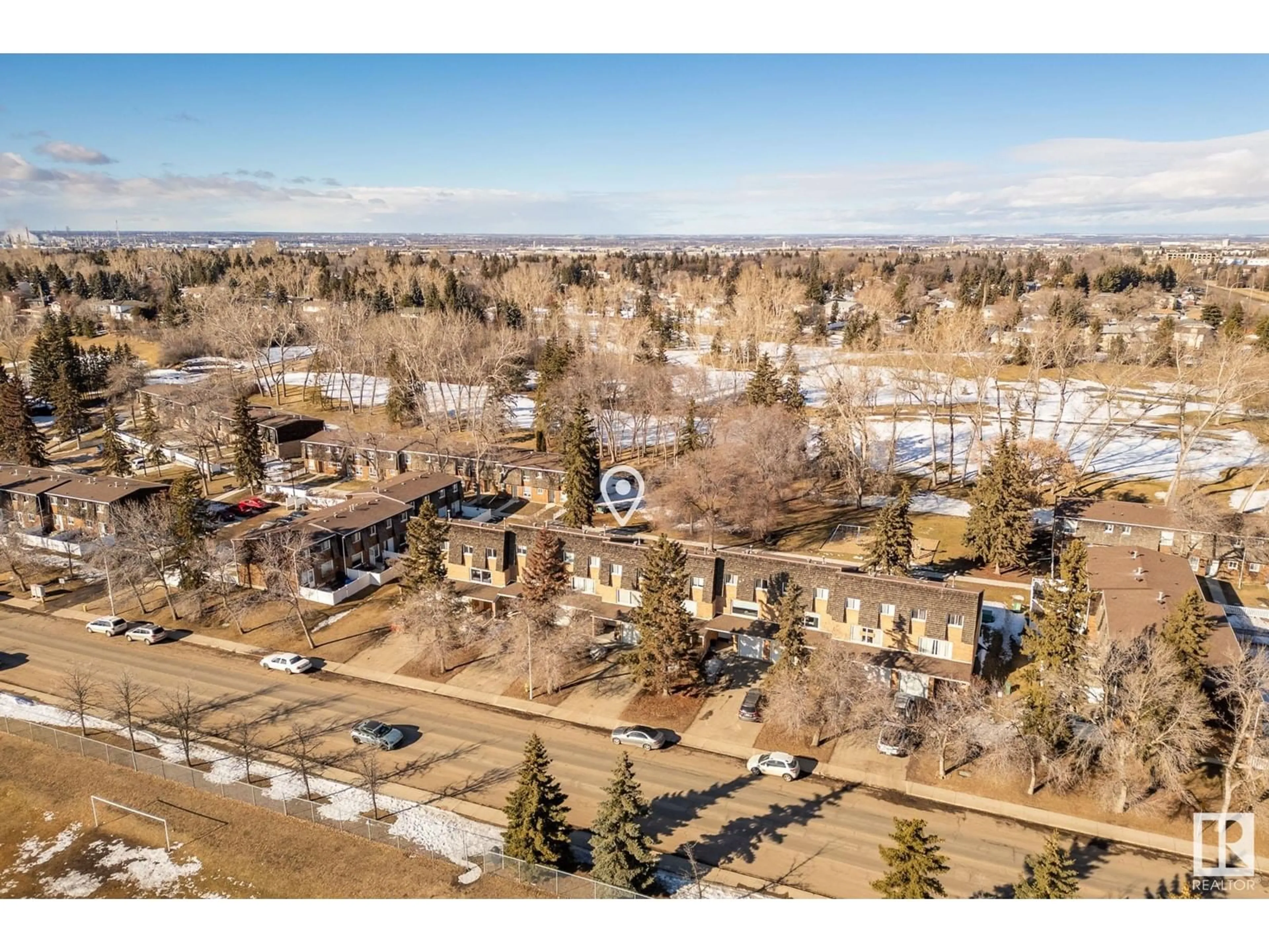 A pic from outside/outdoor area/front of a property/back of a property/a pic from drone, unknown for 25 GREAT OA, Sherwood Park Alberta T8A0V8