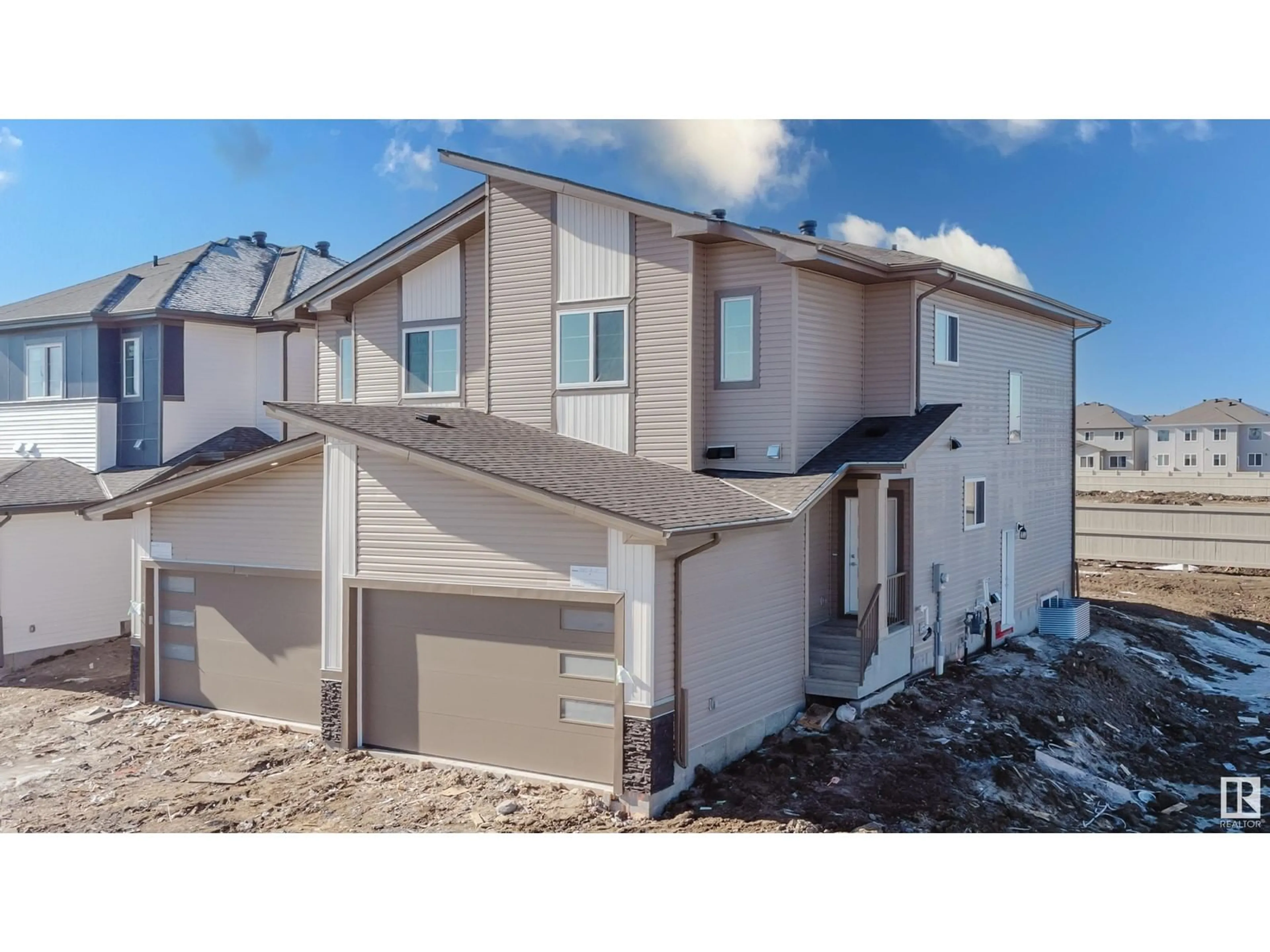 A pic from outside/outdoor area/front of a property/back of a property/a pic from drone, street for 1418 11 ST NW, Edmonton Alberta T6T0G9