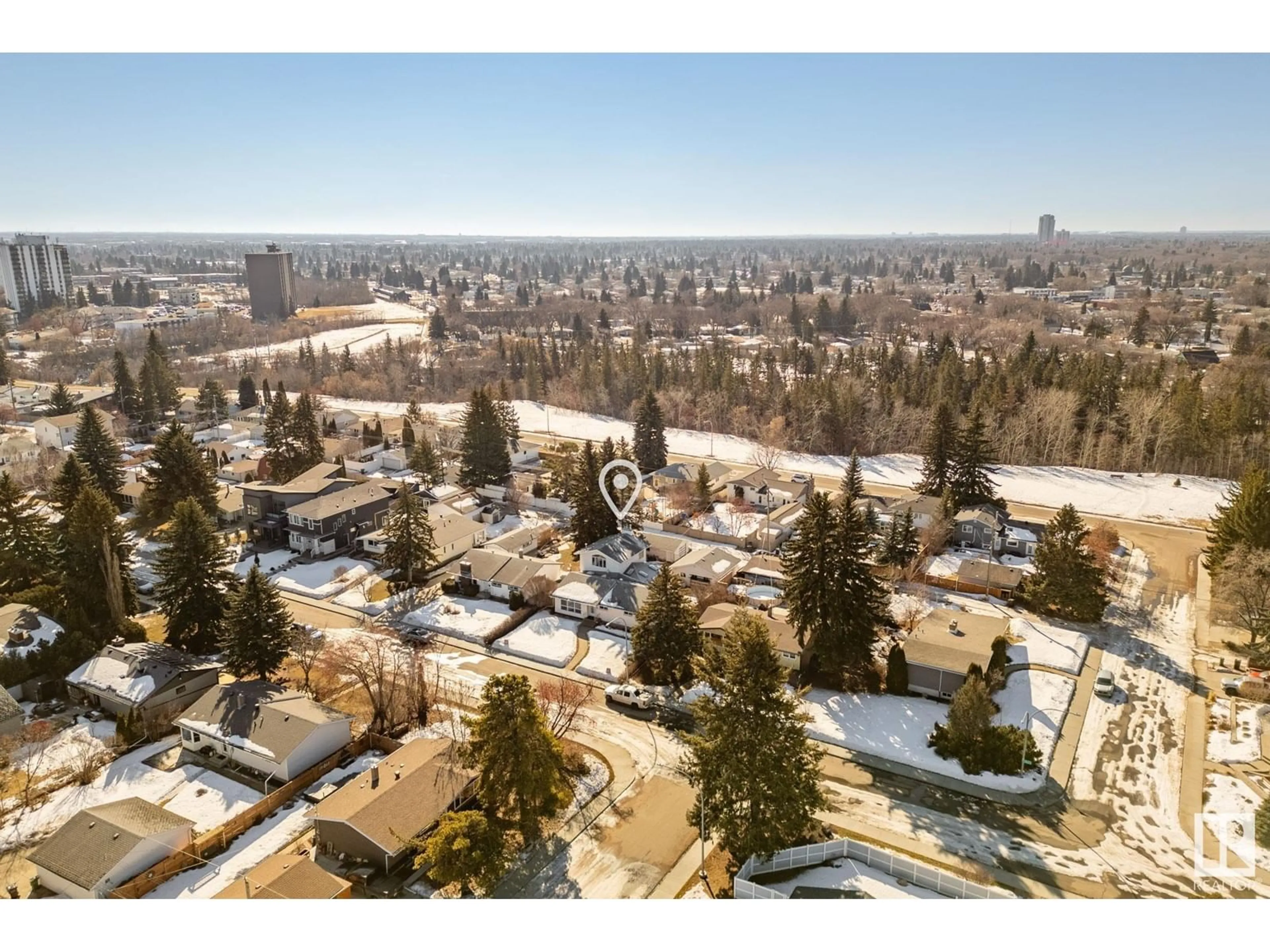 A pic from outside/outdoor area/front of a property/back of a property/a pic from drone, mountain view for 6515 102A AV NW, Edmonton Alberta T6A0R8