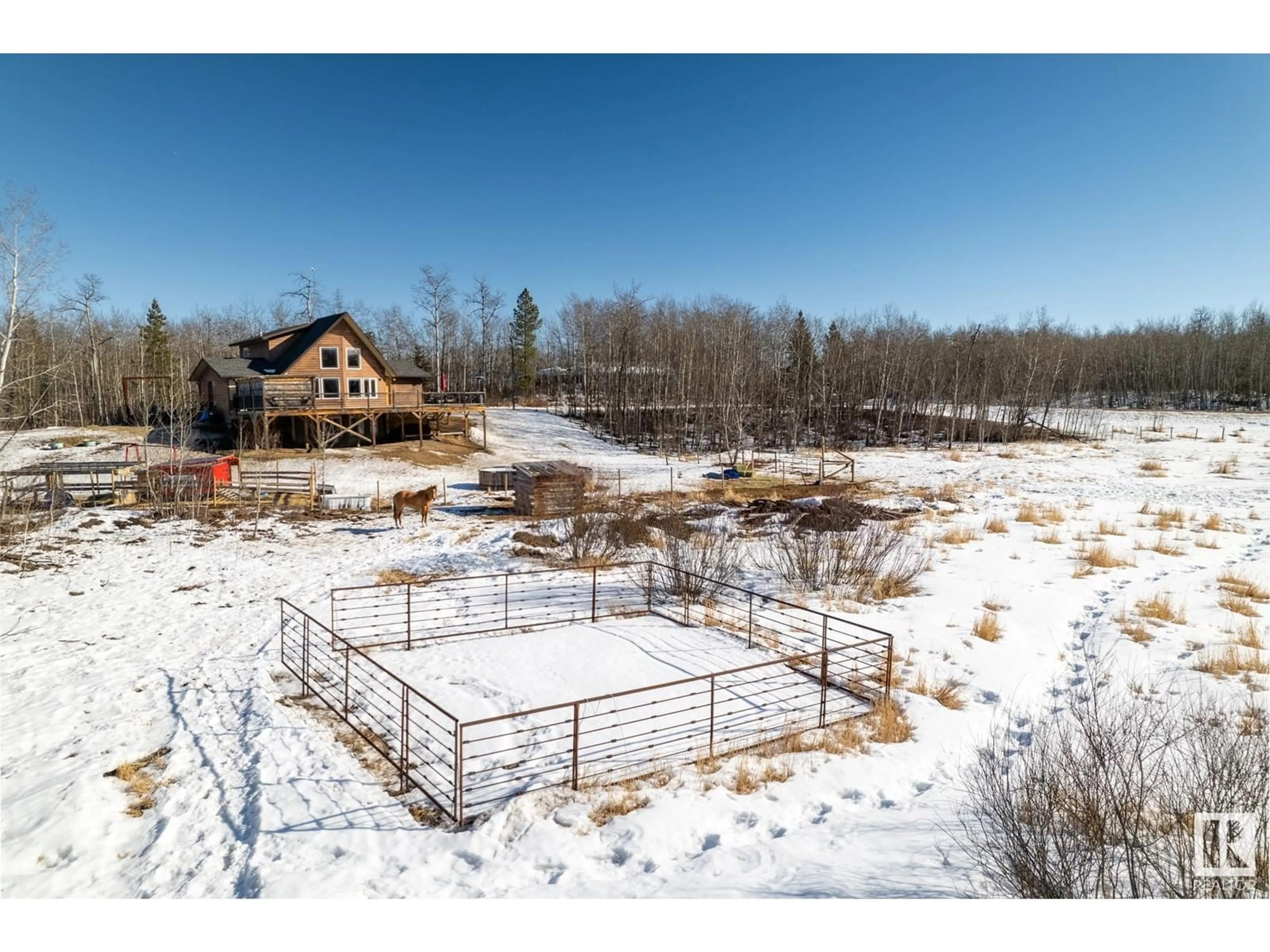 A pic from outside/outdoor area/front of a property/back of a property/a pic from drone, unknown for 193 - 51110 RGE ROAD 214, Rural Strathcona County Alberta T8E1G7