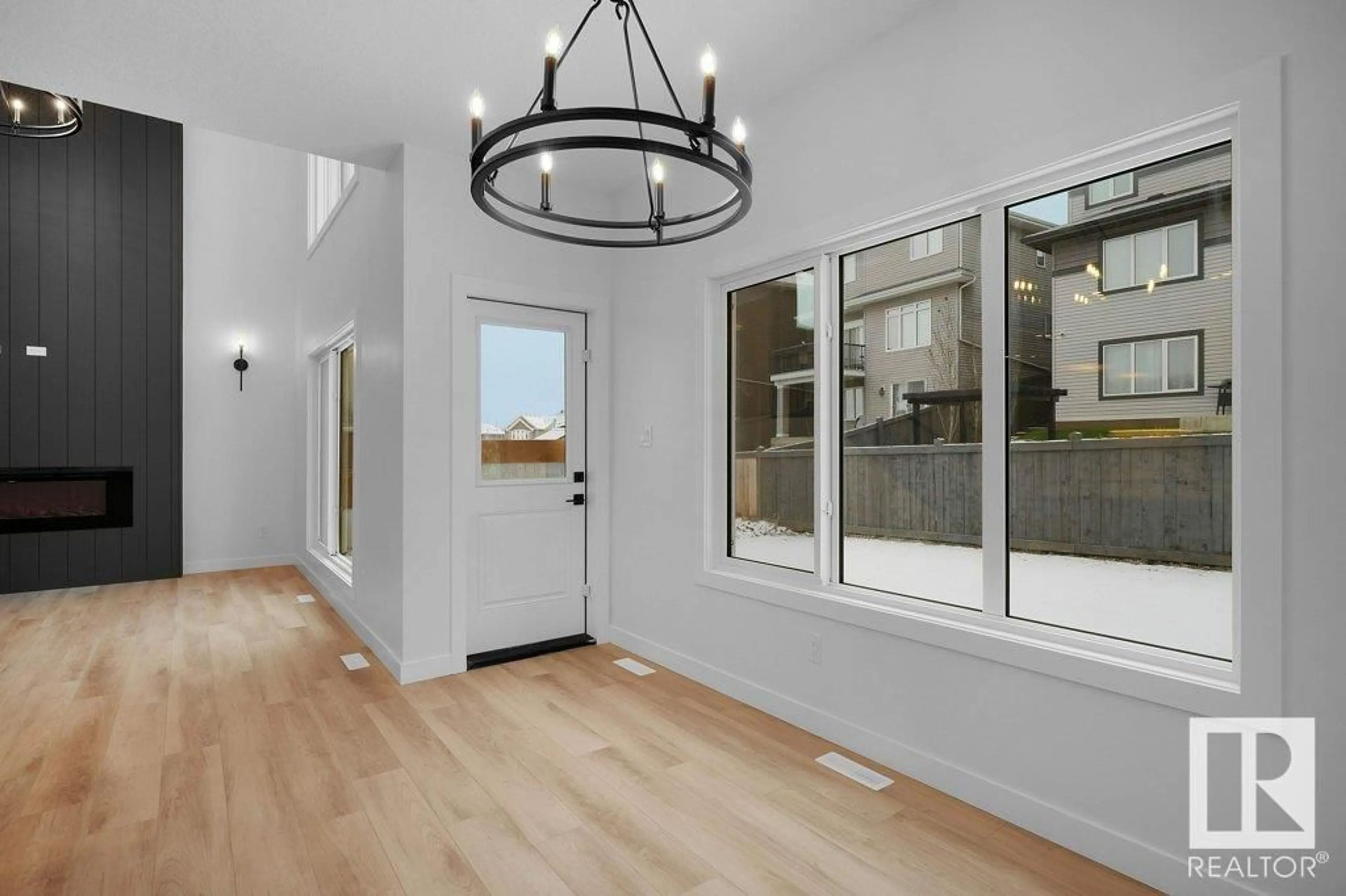 Indoor entryway for 3290 CHERNOWSKI WAY, Edmonton Alberta T6W5H2