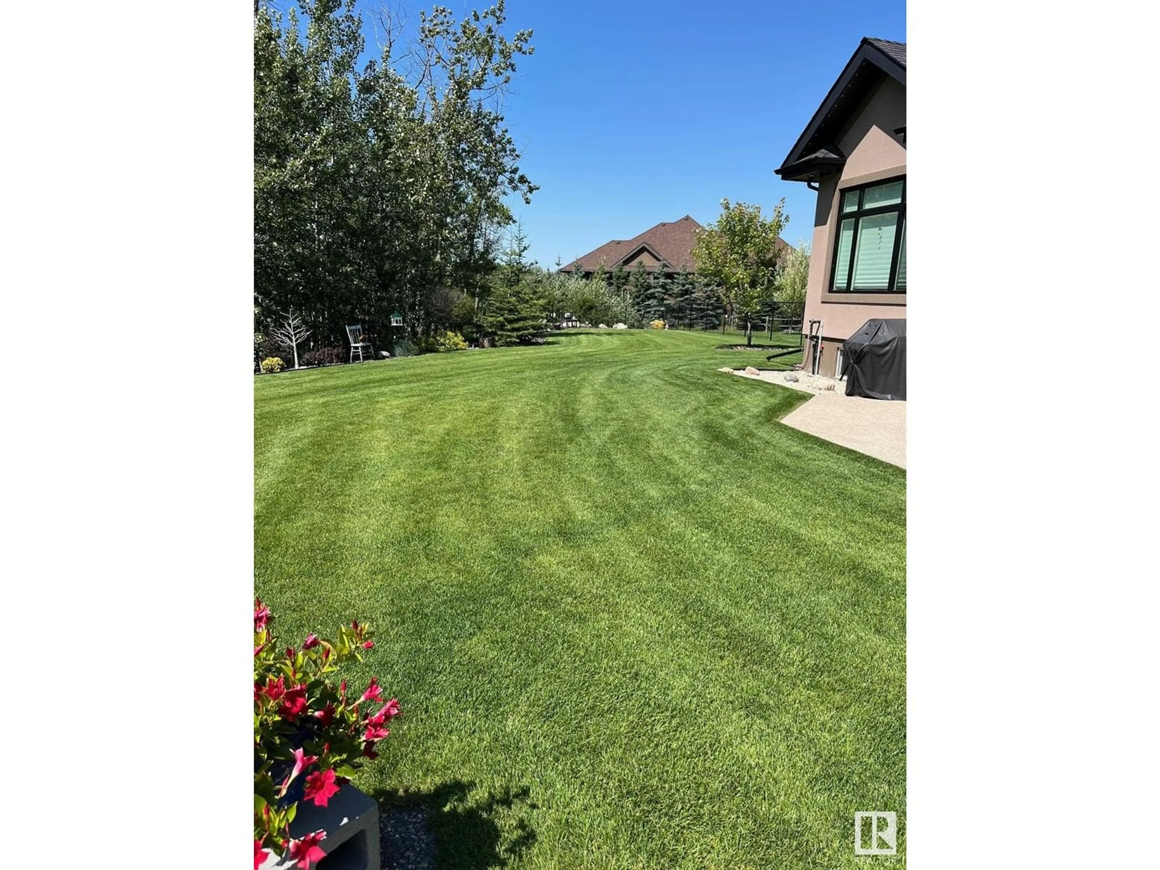 A pic from outside/outdoor area/front of a property/back of a property/a pic from drone, street for 284 52367 RGE ROAD 223, Rural Strathcona County Alberta T8C1H8