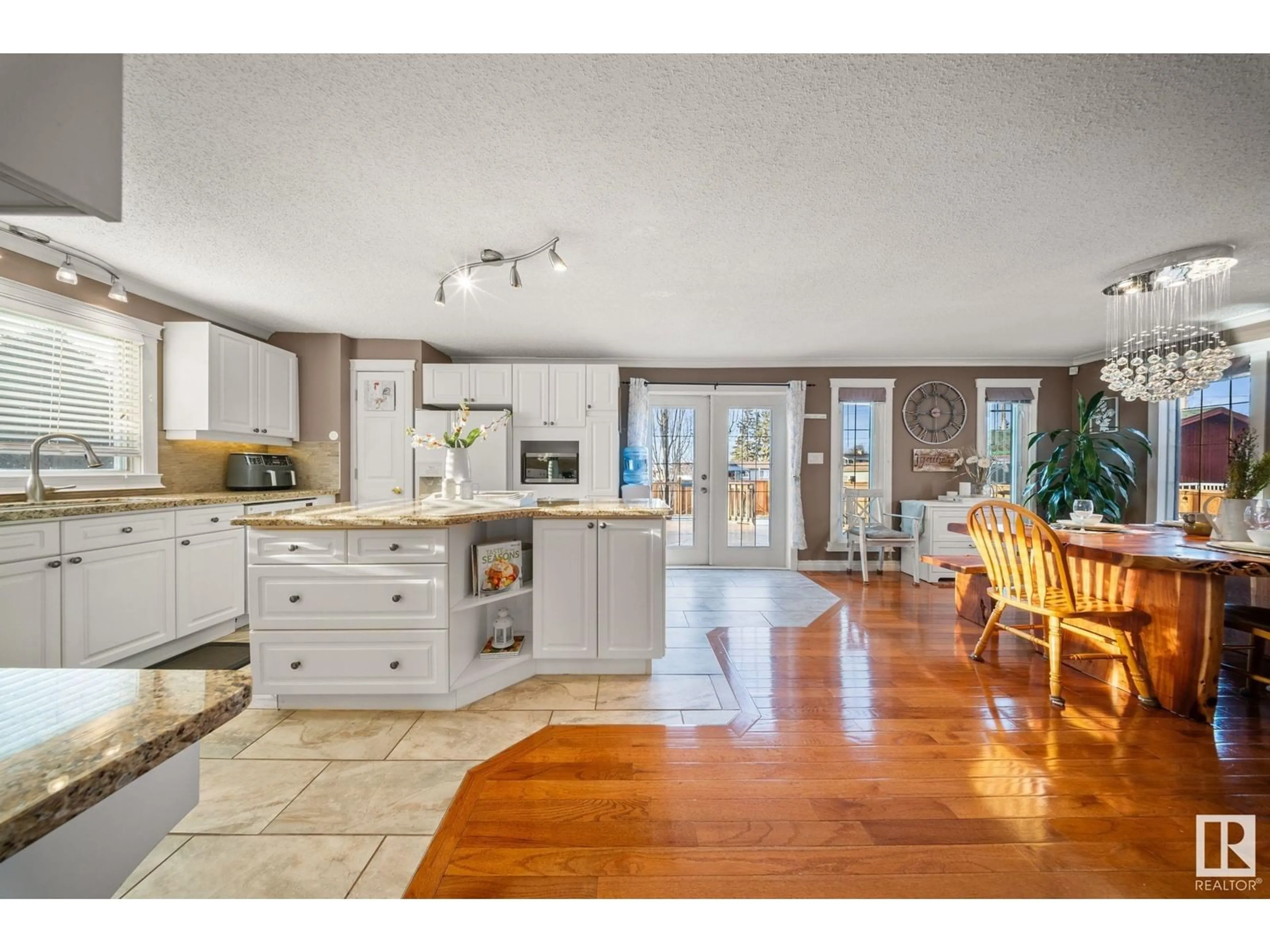 Open concept kitchen, unknown for 5712 49 AVE NW, Rural Lac Ste. Anne County Alberta T0E0A0