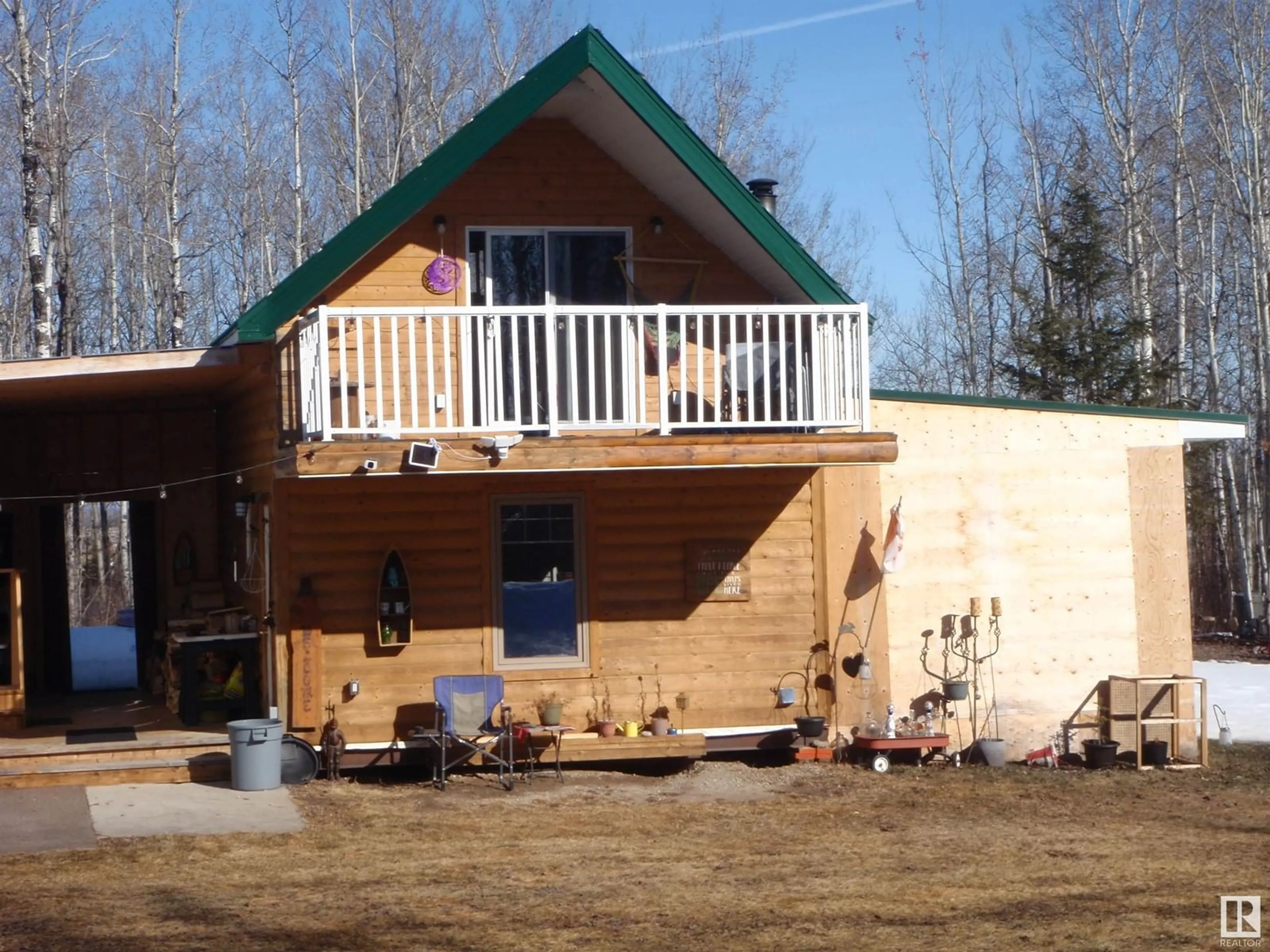 Home with vinyl exterior material, building for 59301 Rge Rd 65, Rural Lac Ste. Anne County Alberta T7N1N3