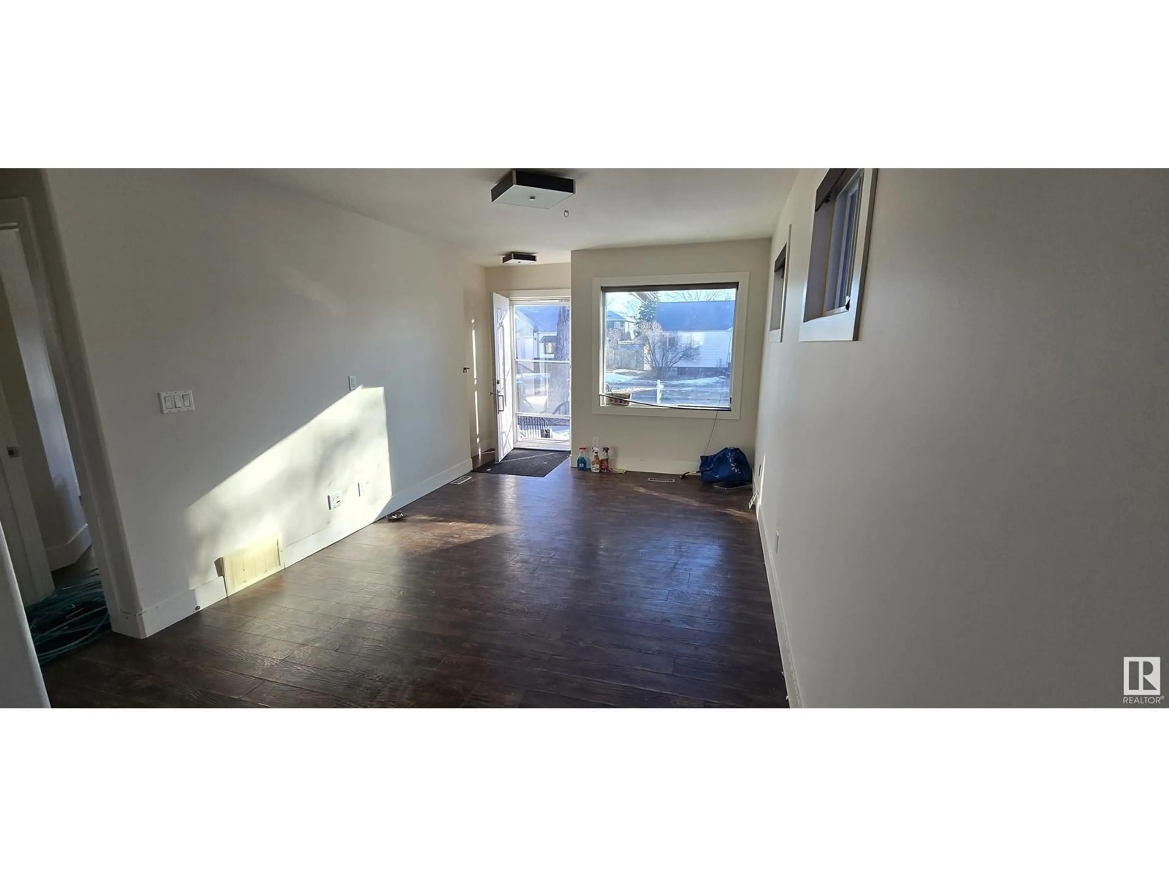 A pic of a room for 11934 64 ST NW, Edmonton Alberta T5W4J3