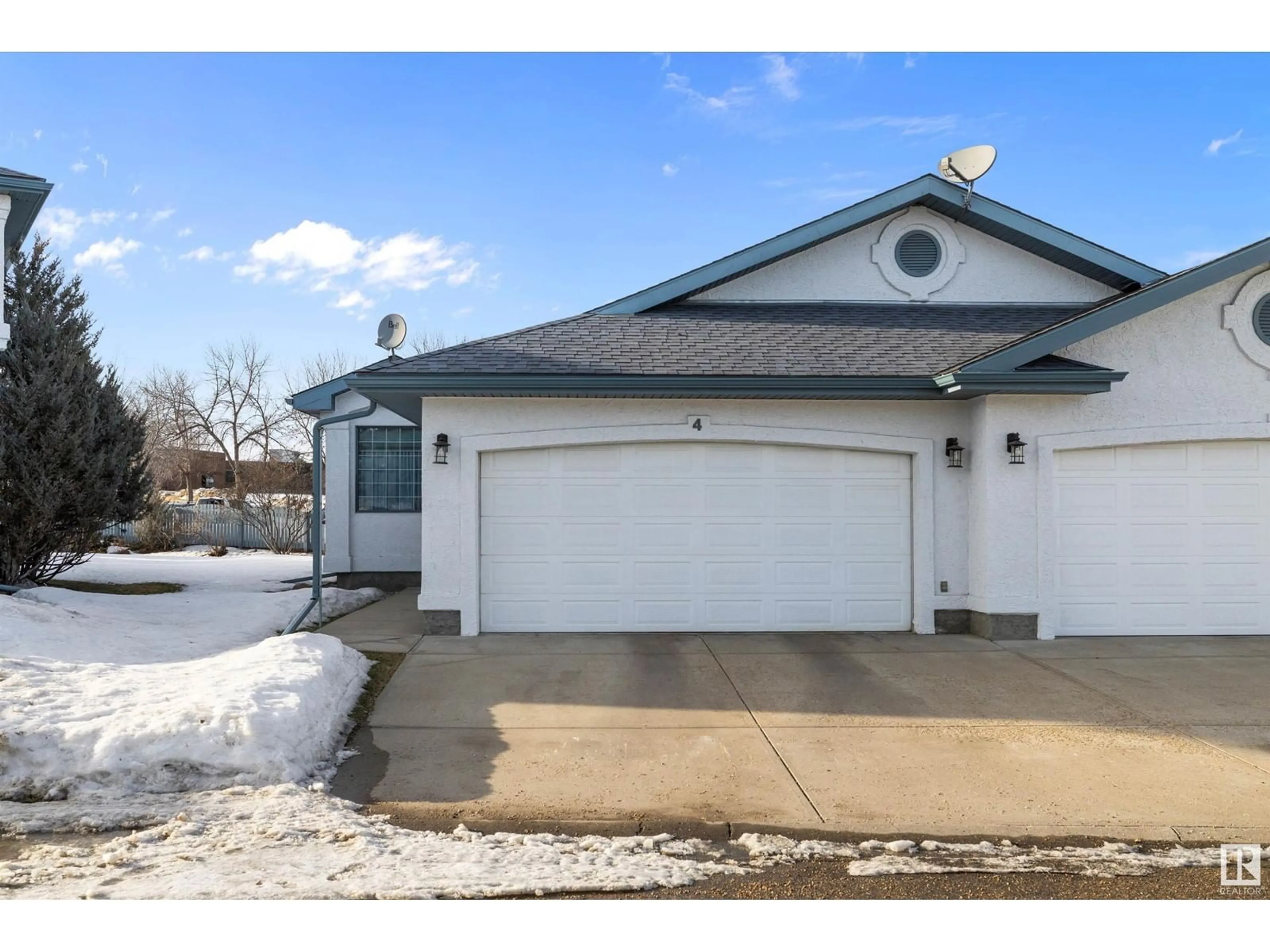 Indoor garage for 4 HIGHWOOD GR, Devon Alberta T6X1X6