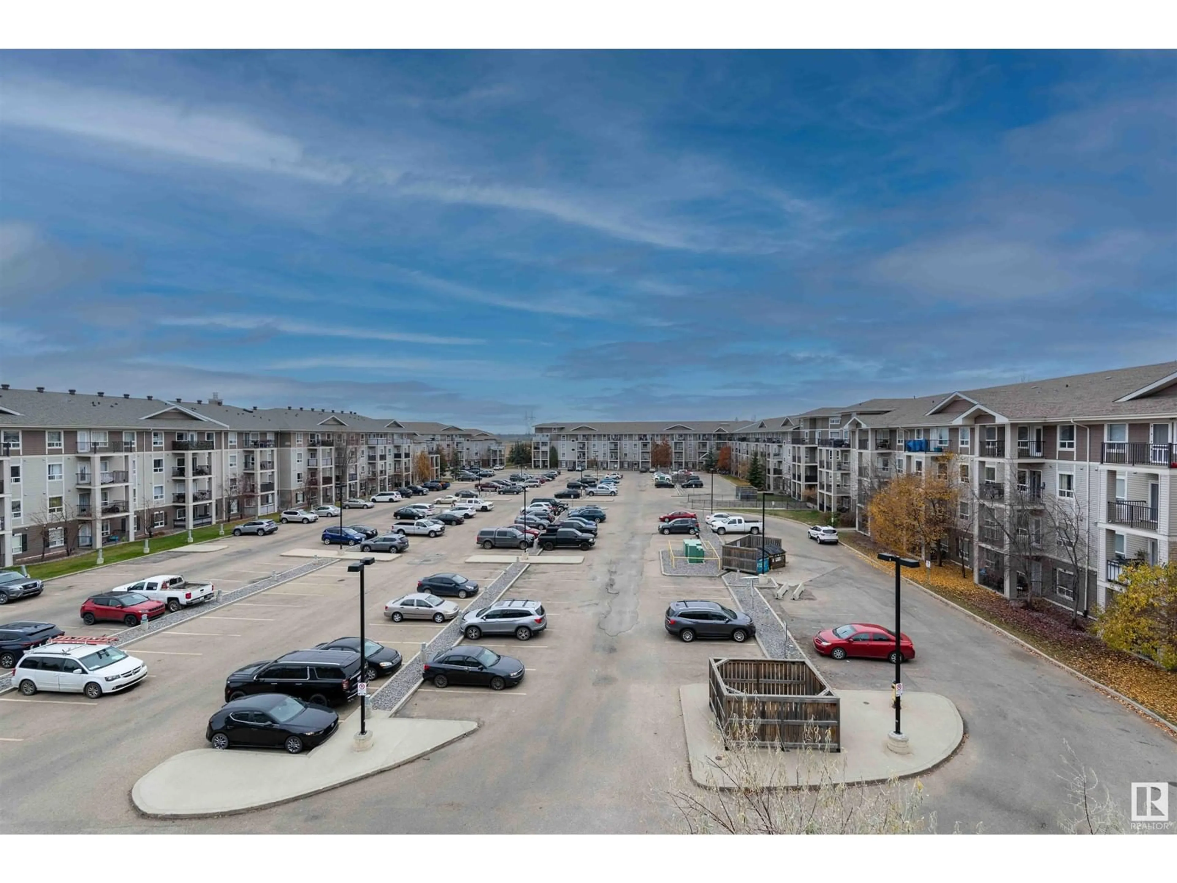 A pic from outside/outdoor area/front of a property/back of a property/a pic from drone, unknown for #7427 7327 SOUTH TERWILLEGAR DR NW, Edmonton Alberta T6R0L8