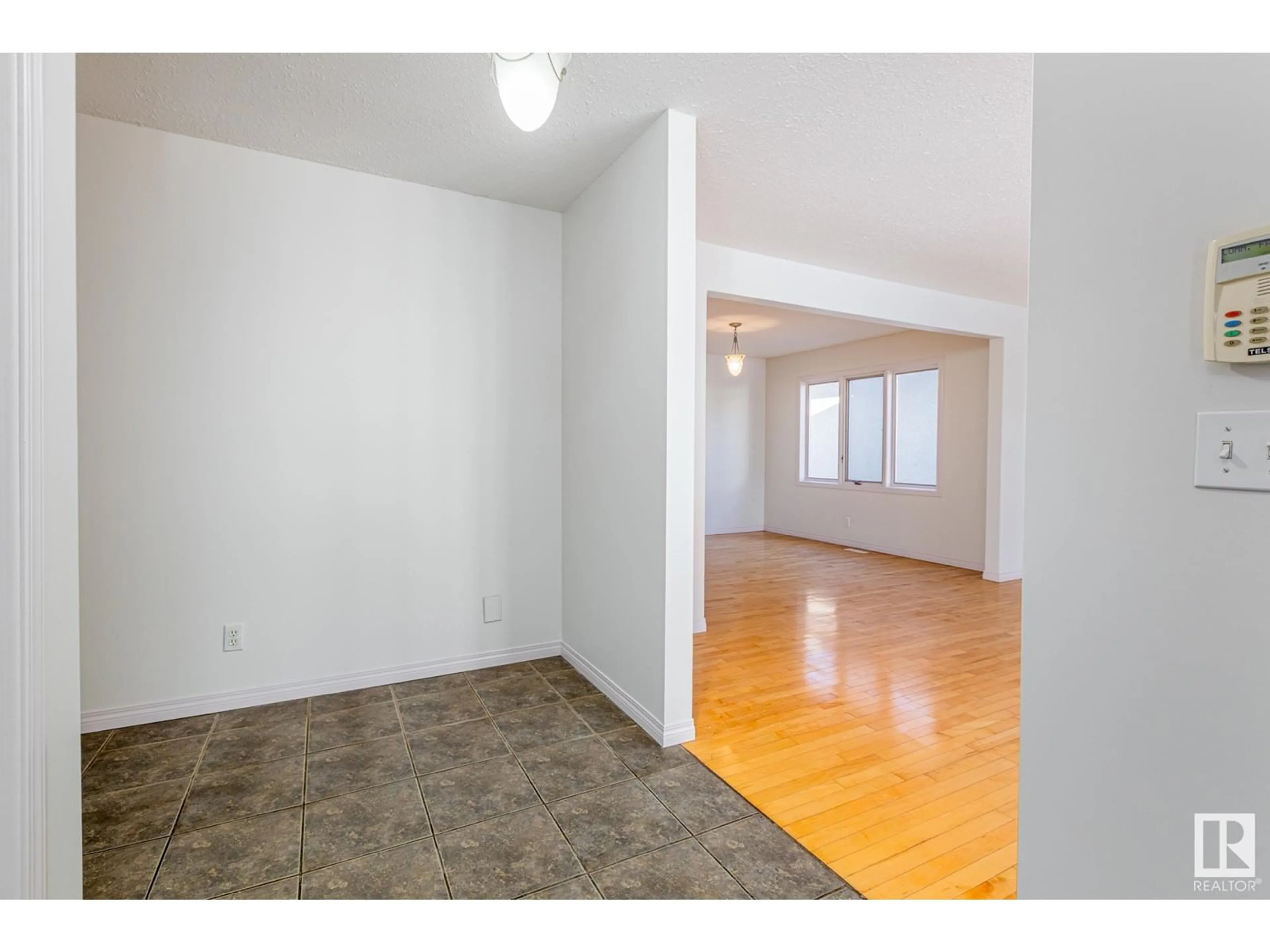 A pic of a room for 9216 86 ST NW, Edmonton Alberta T6C3E4