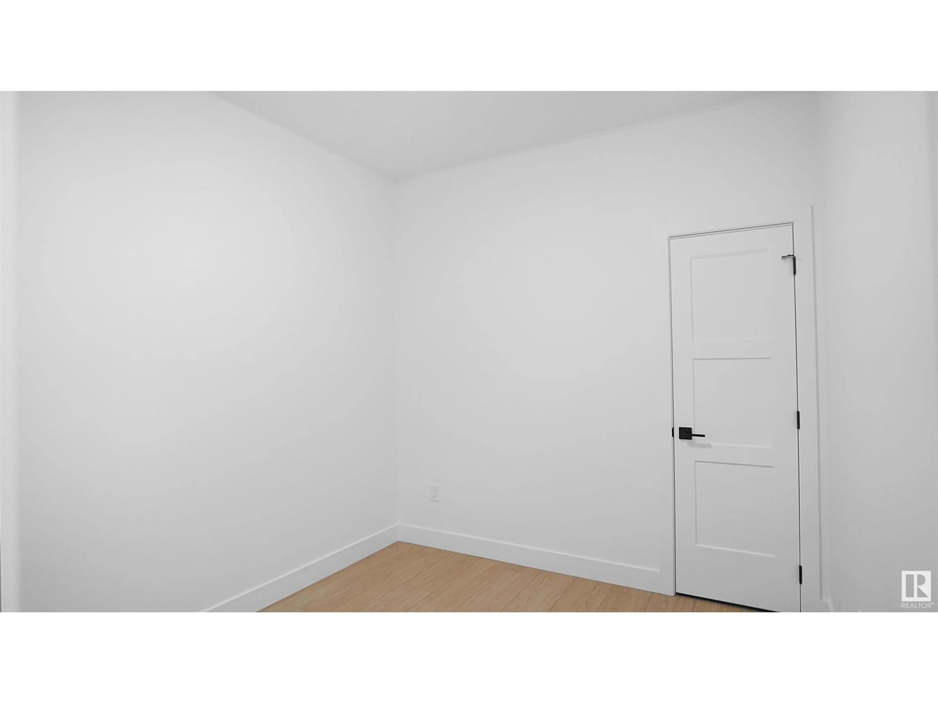 A pic of a room for 4807 168 AV NW, Edmonton Alberta T5Y0W3