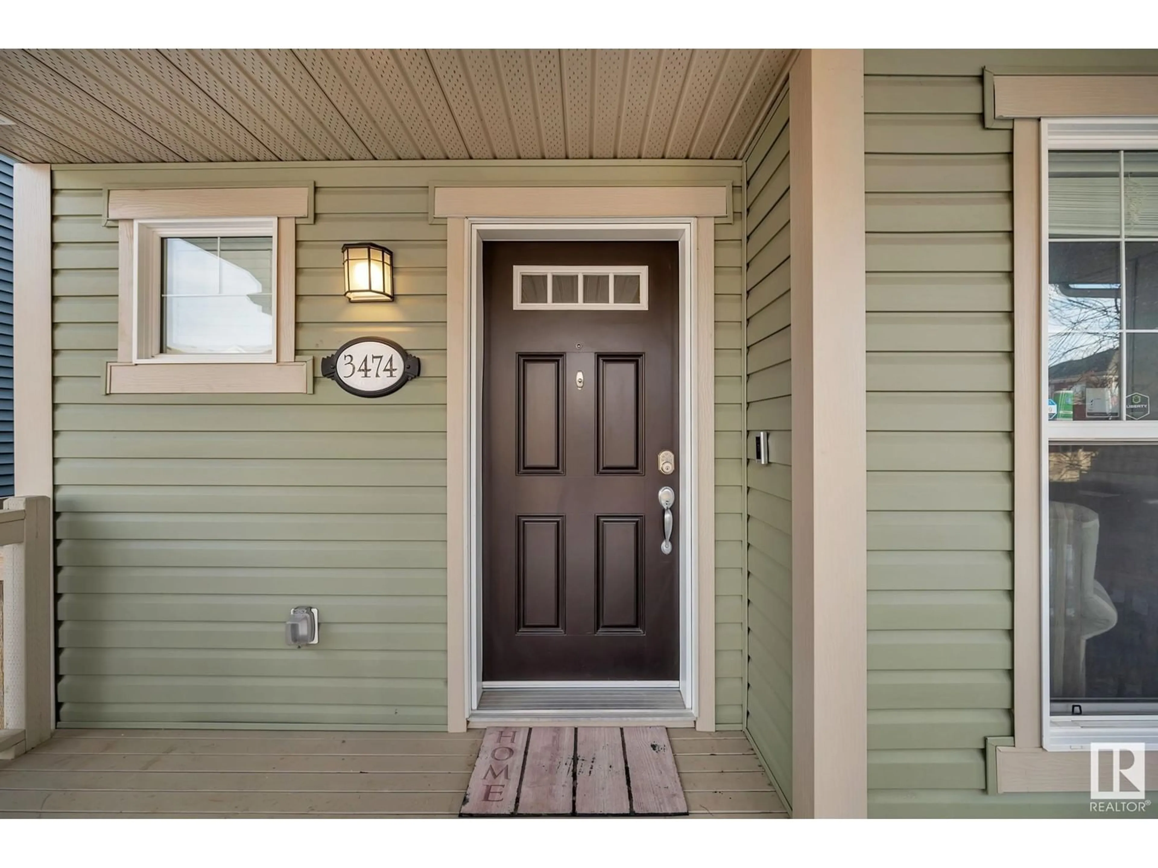 Indoor entryway for 3474 Cutler Crescent SW, Edmonton Alberta T6W2B3