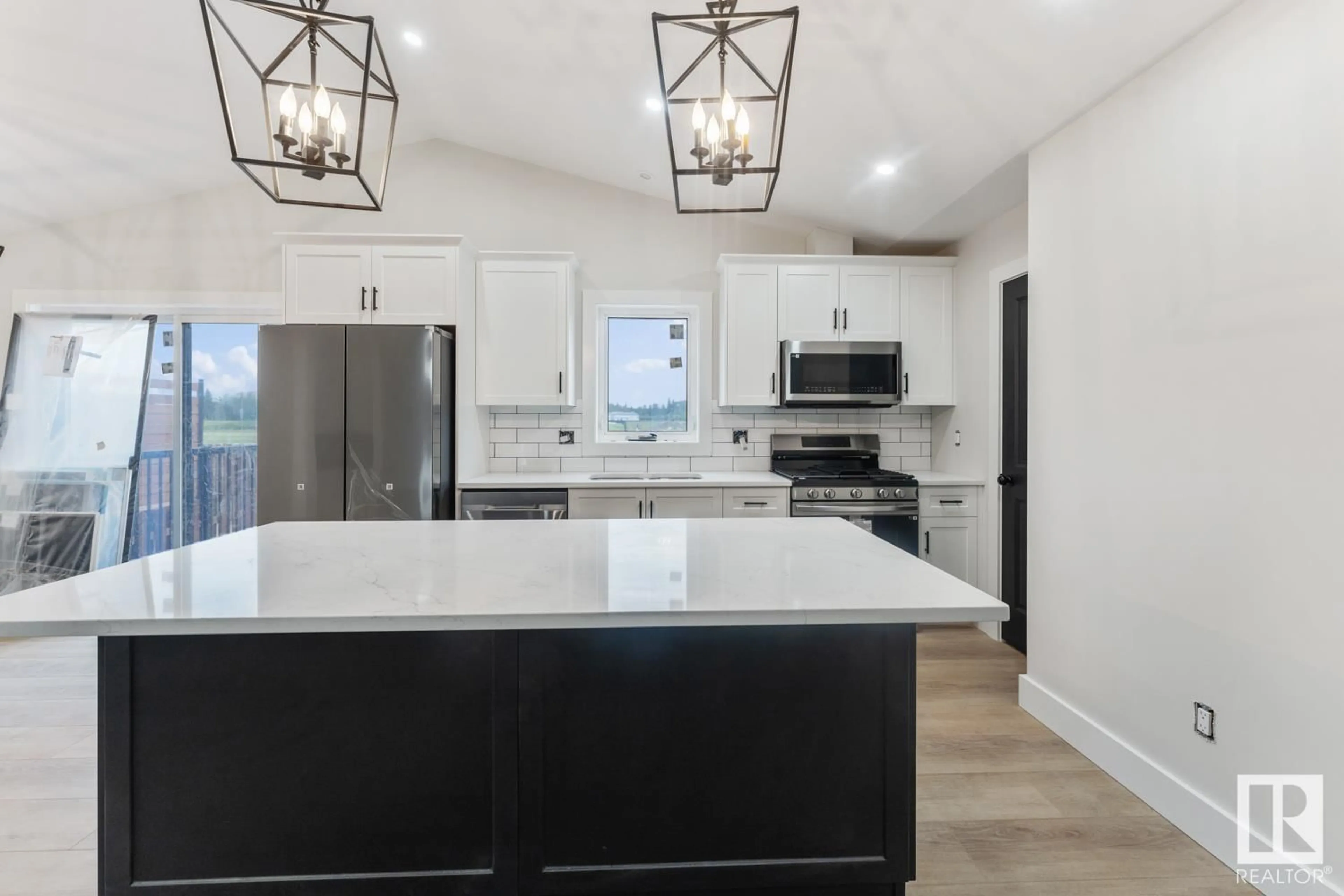 Open concept kitchen, ceramic/tile floor for 805 SCHOONER DR, Cold Lake Alberta T9M0K7
