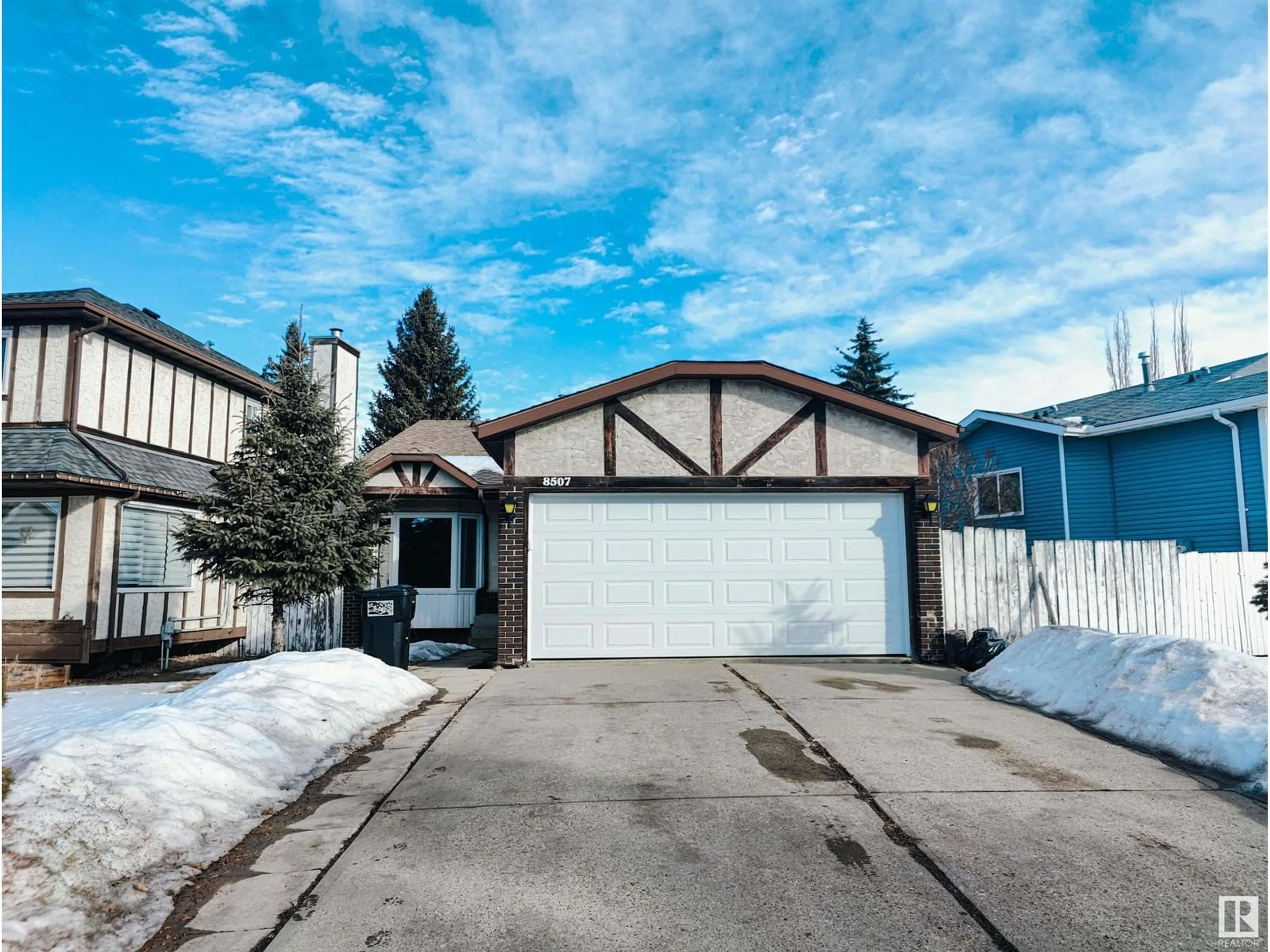 Home with vinyl exterior material, street for 8507 189 ST NW, Edmonton Alberta T5T4Z4