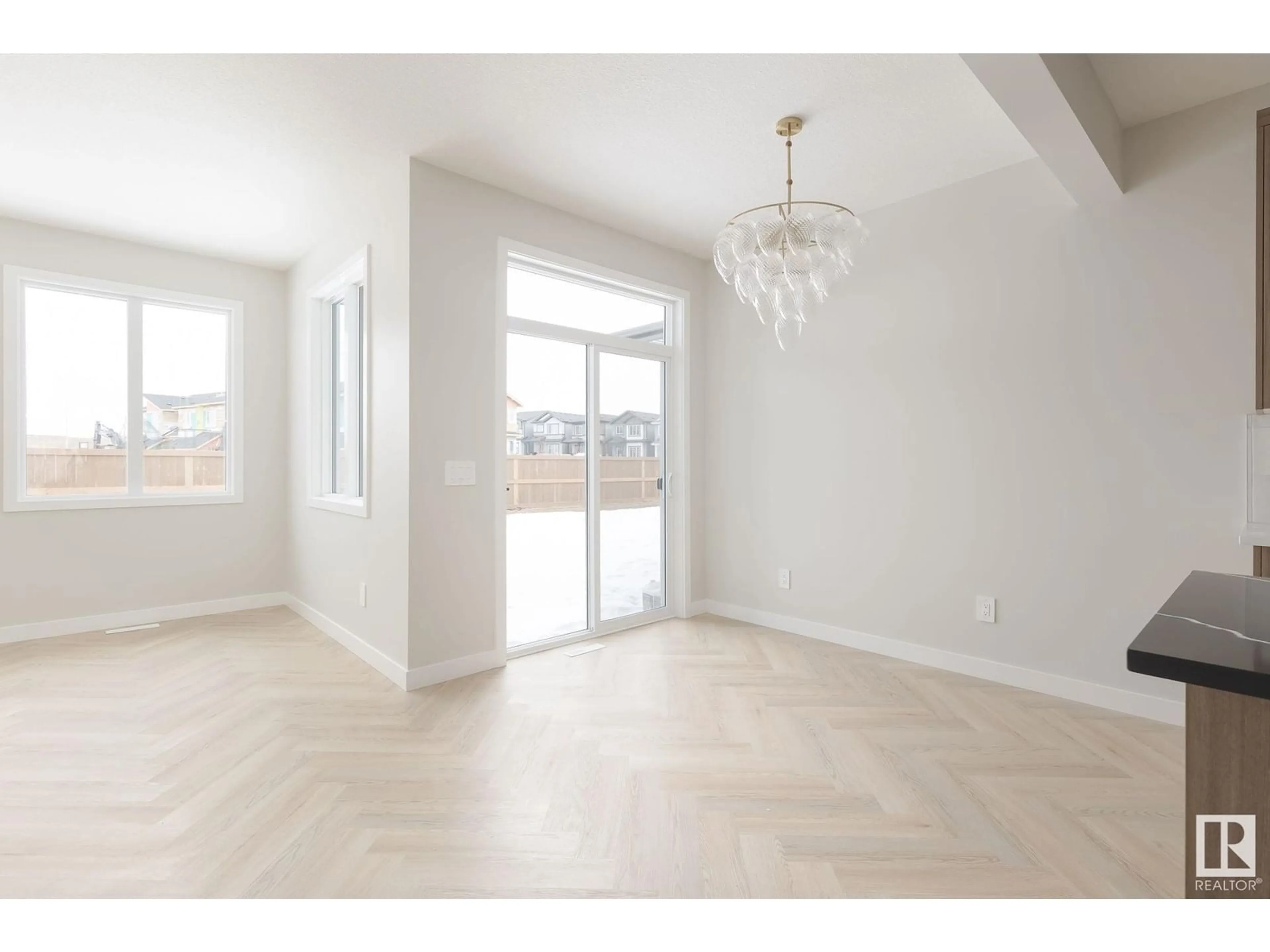 Unknown for SW - 2913 65 ST, Edmonton Alberta T6X1A3