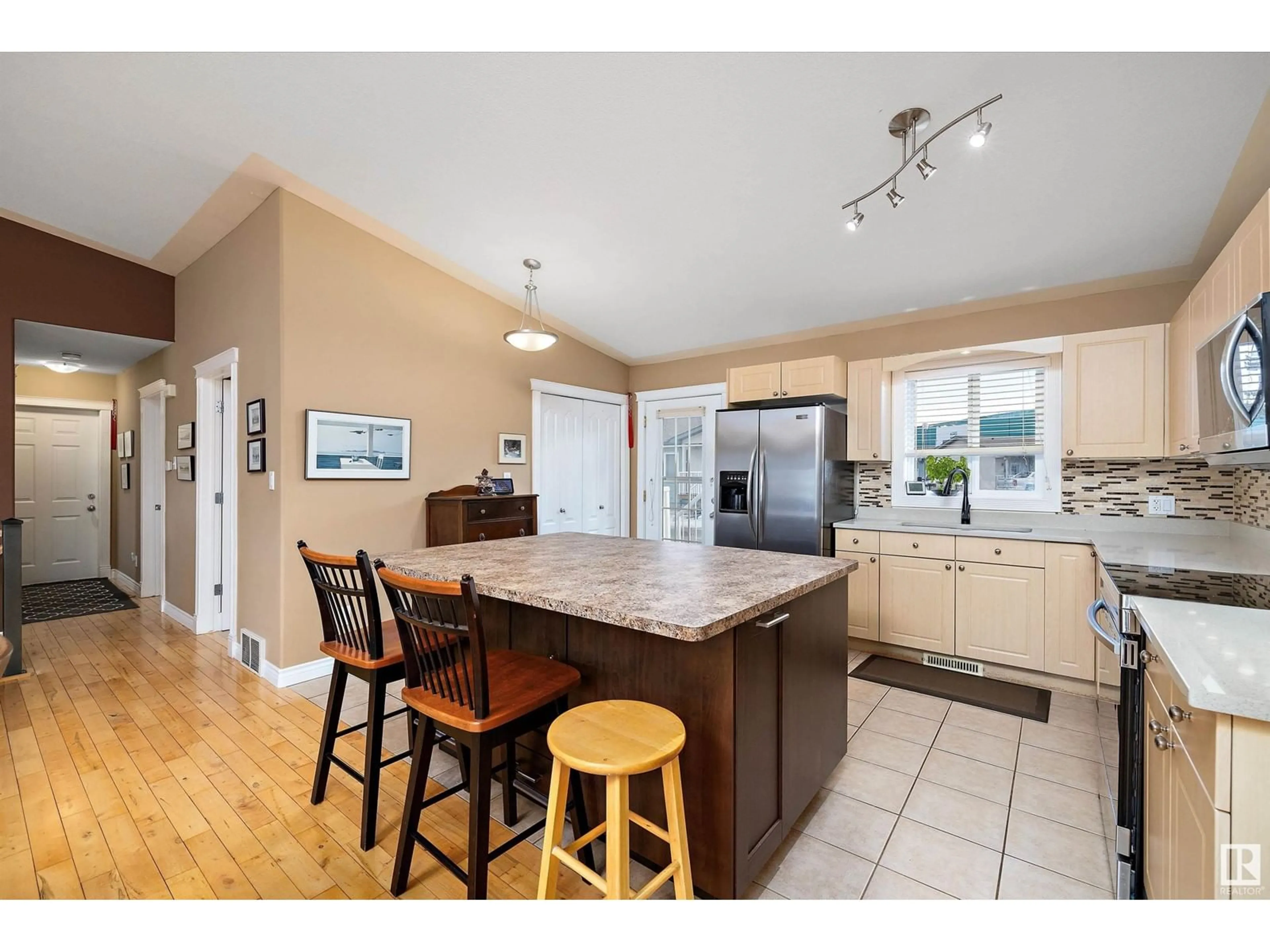 Open concept kitchen, unknown for #38 3 SPRUCE RIDGE DR, Spruce Grove Alberta T7X4N3