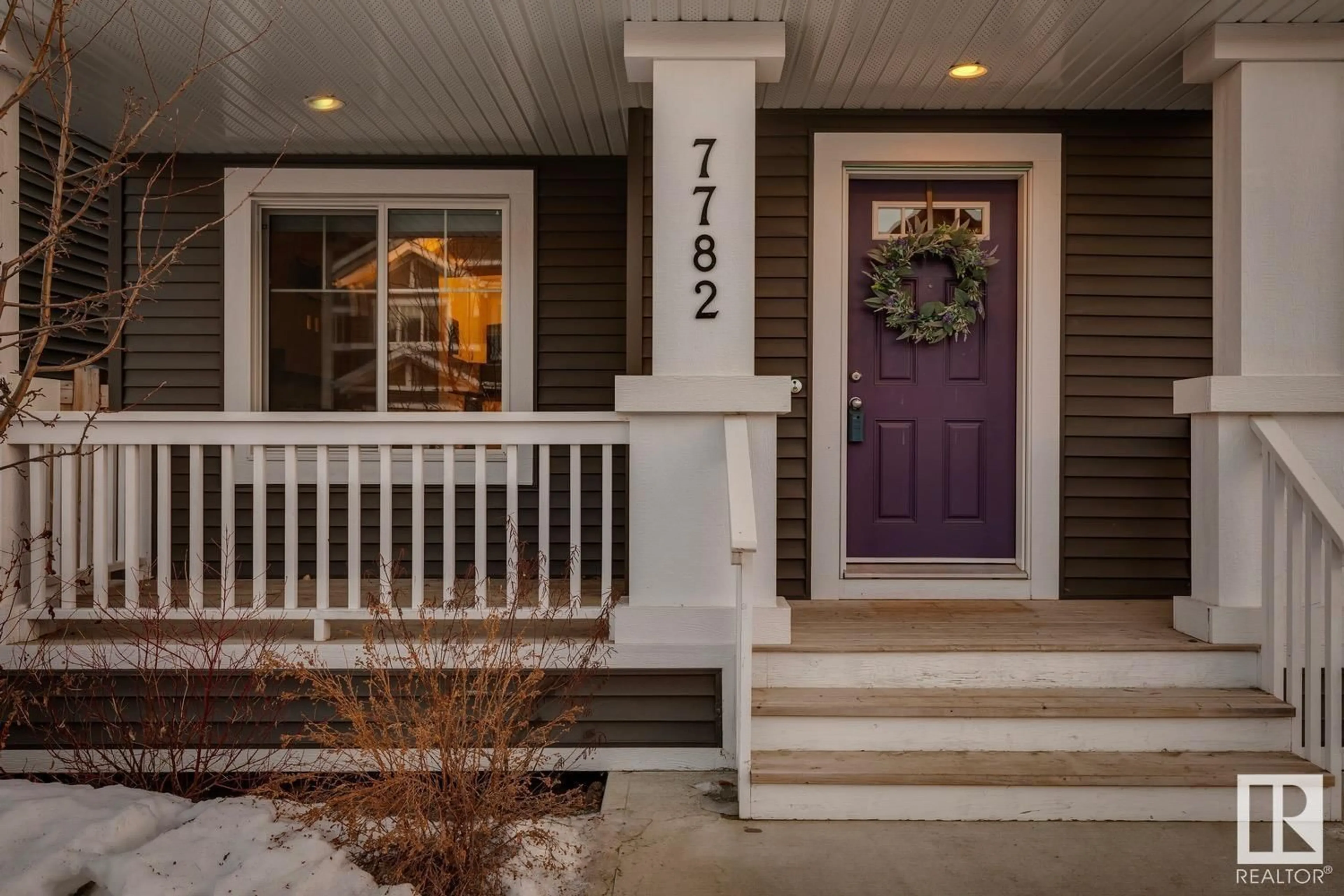 Indoor entryway for 7782 EIFERT CR NW, Edmonton Alberta T6M0W1