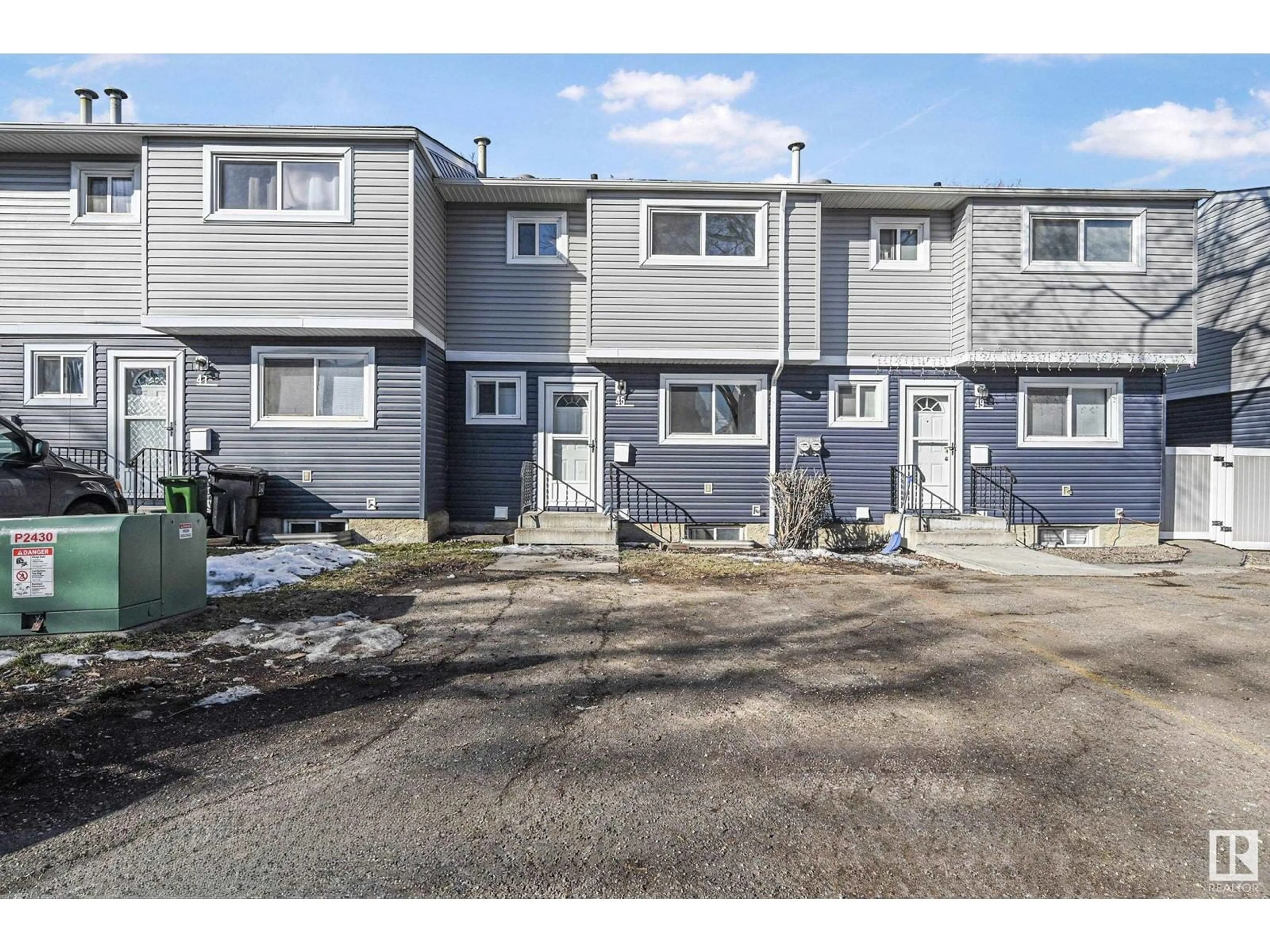 A pic from outside/outdoor area/front of a property/back of a property/a pic from drone, street for 45 HABITAT CR NW, Edmonton Alberta T5A3K8