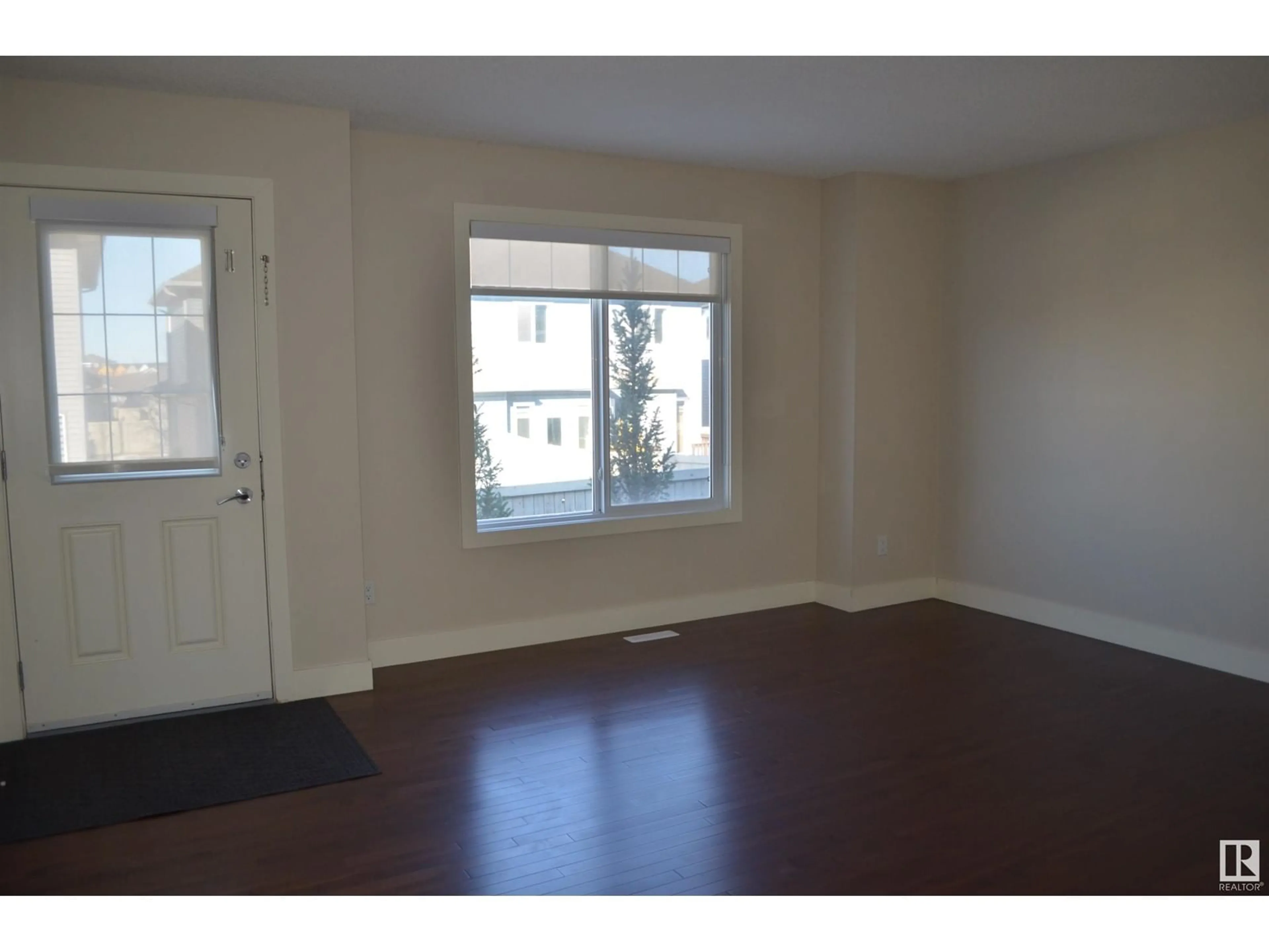 A pic of a room for #36 2922 MAPLE WY NW, Edmonton Alberta T6T1A5