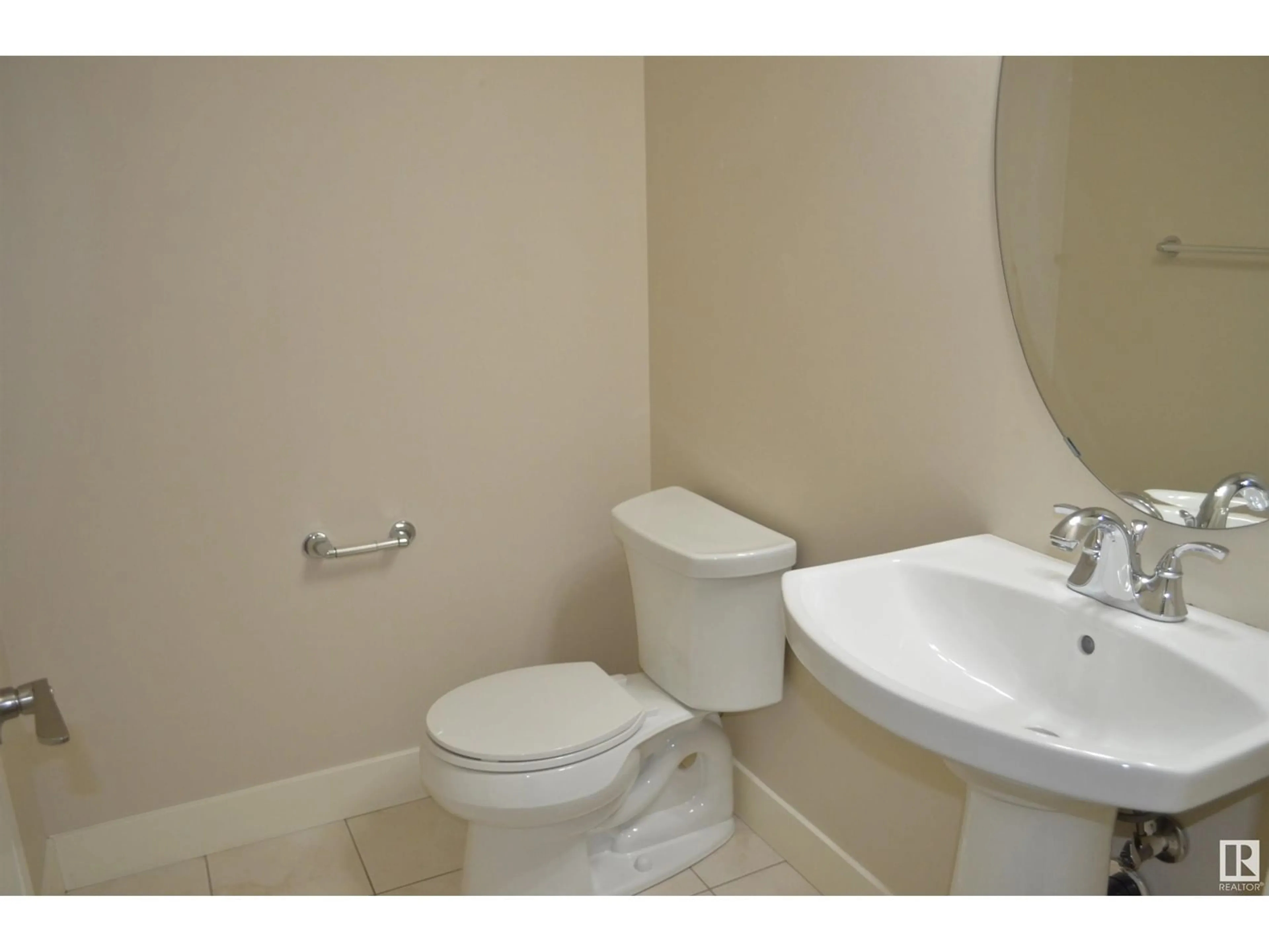 Standard bathroom, ceramic/tile floor for #36 2922 MAPLE WY NW, Edmonton Alberta T6T1A5