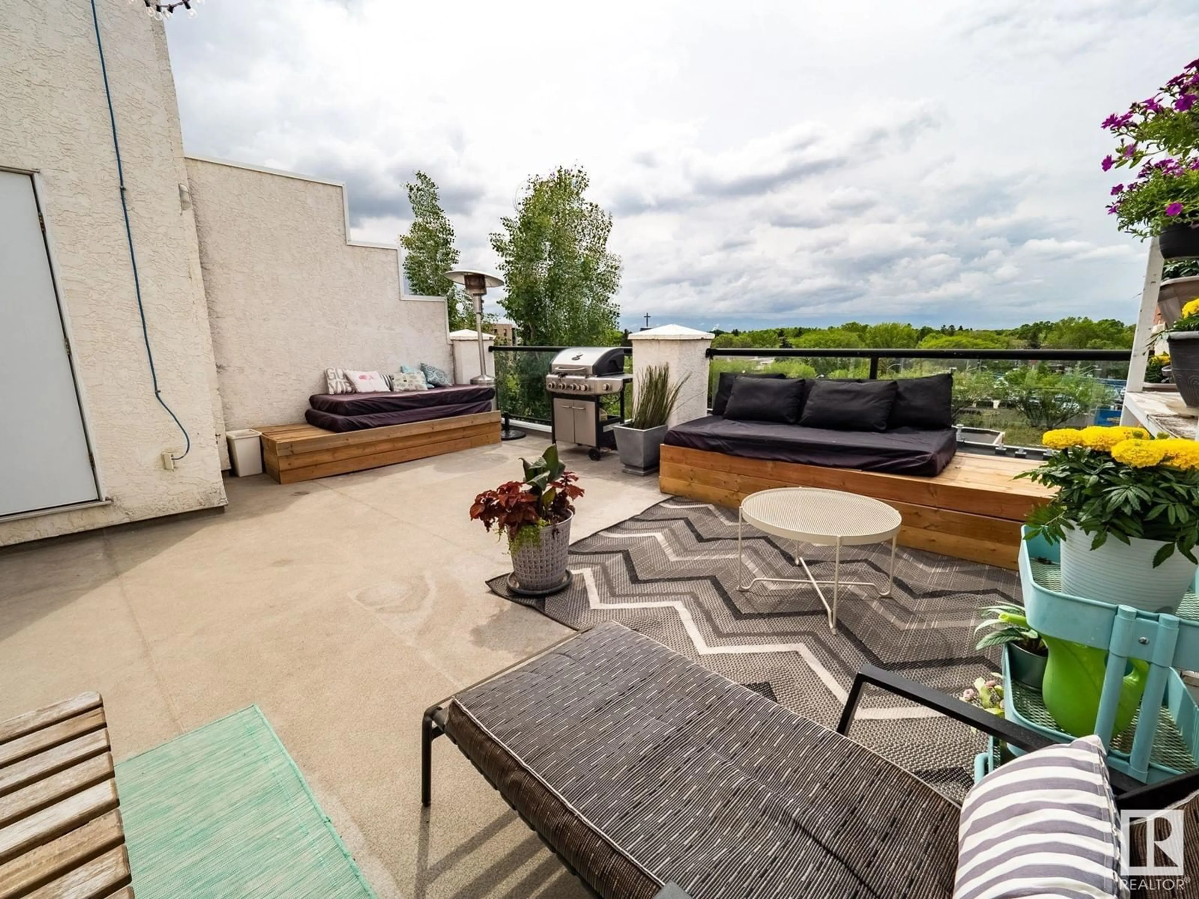 Patio, unknown for #407 10711 83 AV NW, Edmonton Alberta T6E2E5