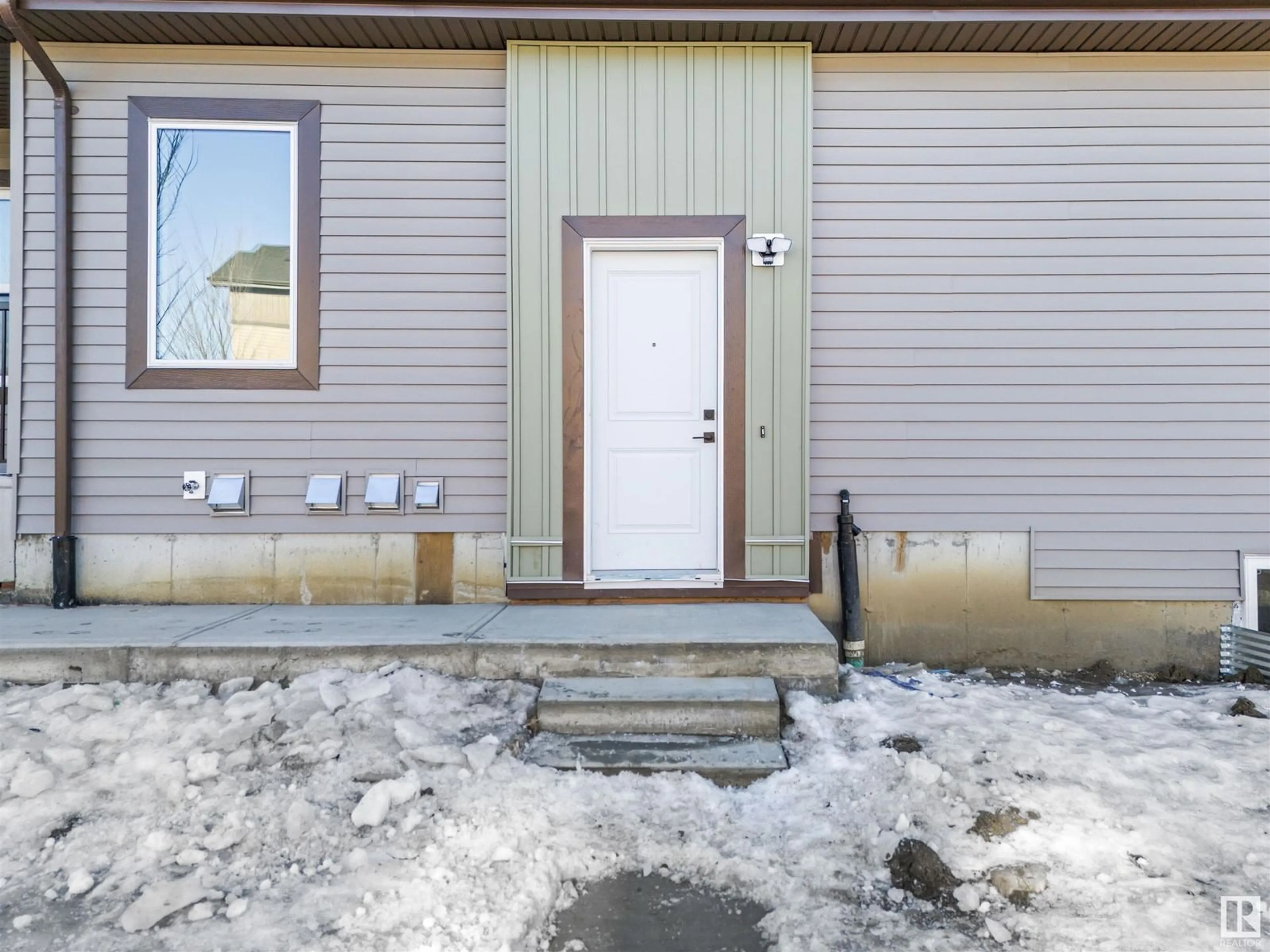 Unknown for SW - 204 CAVANAGH COMMON, Edmonton Alberta T6W4H4