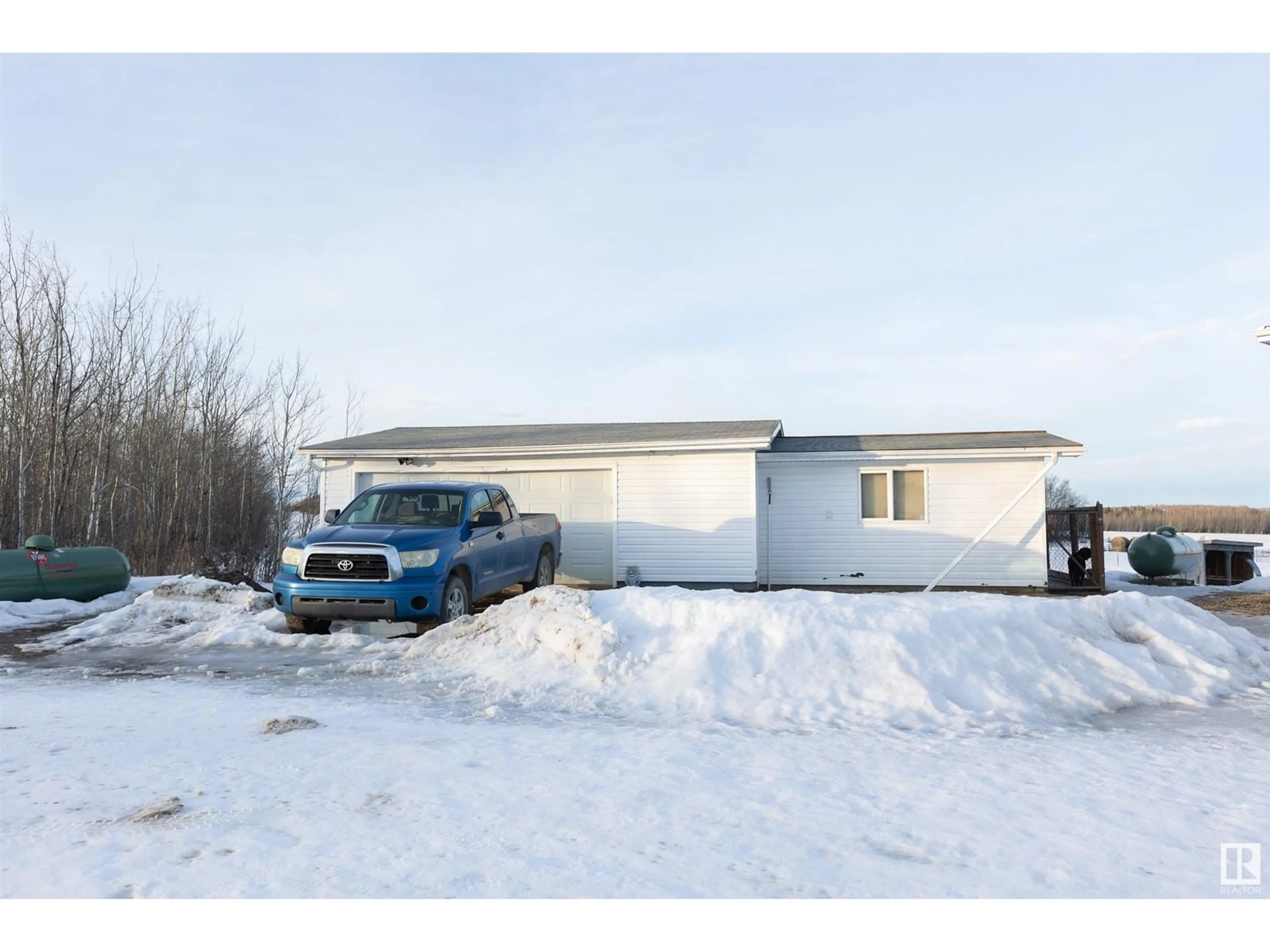 Unknown for 56319 RGE RD 13, Rural Barrhead County Alberta T0E1V0