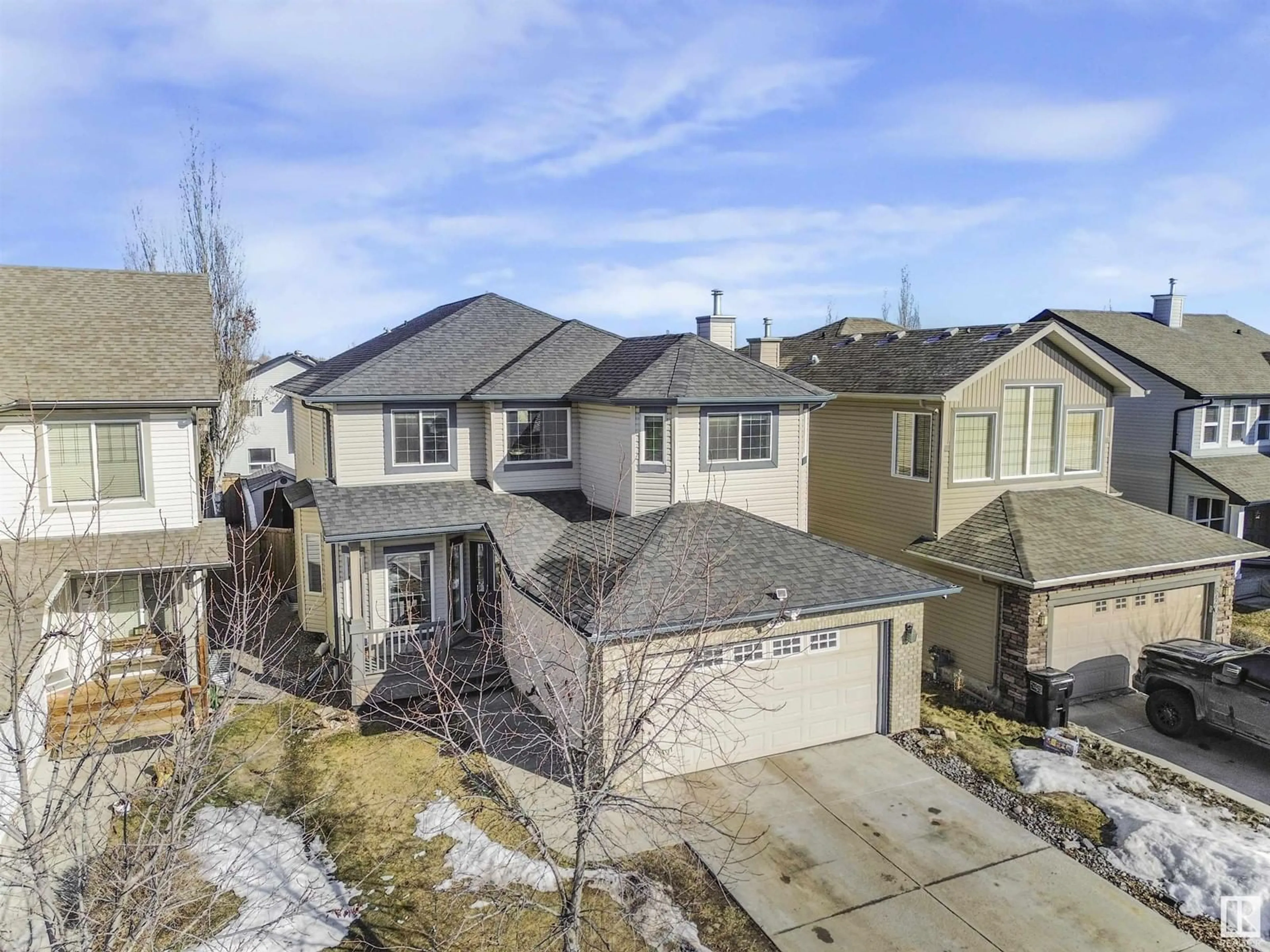 A pic from outside/outdoor area/front of a property/back of a property/a pic from drone, street for 8420 SLOANE CR NW, Edmonton Alberta T6R0L2