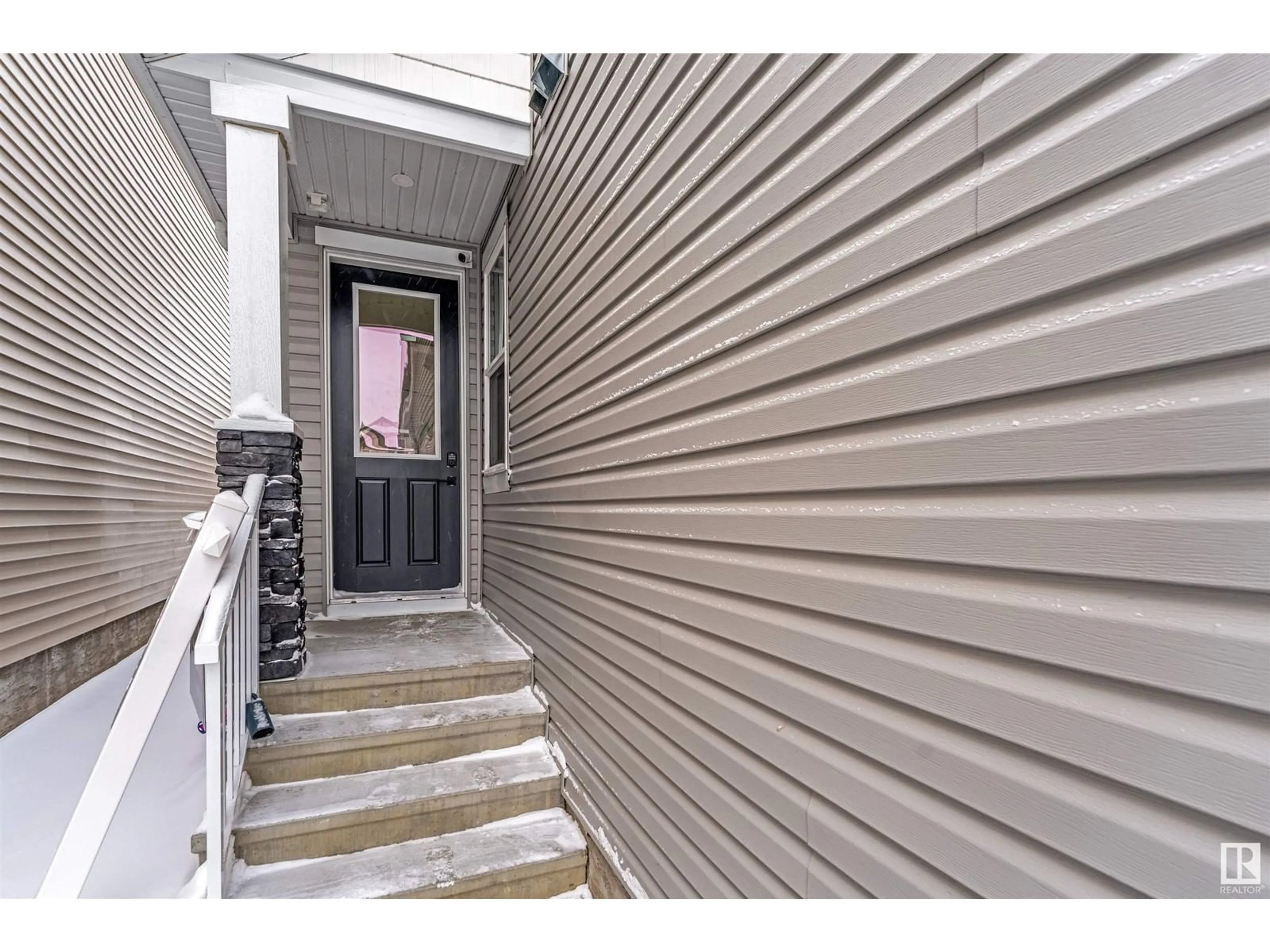 Indoor entryway for 4202 38A ST, Beaumont Alberta T4X2Z6