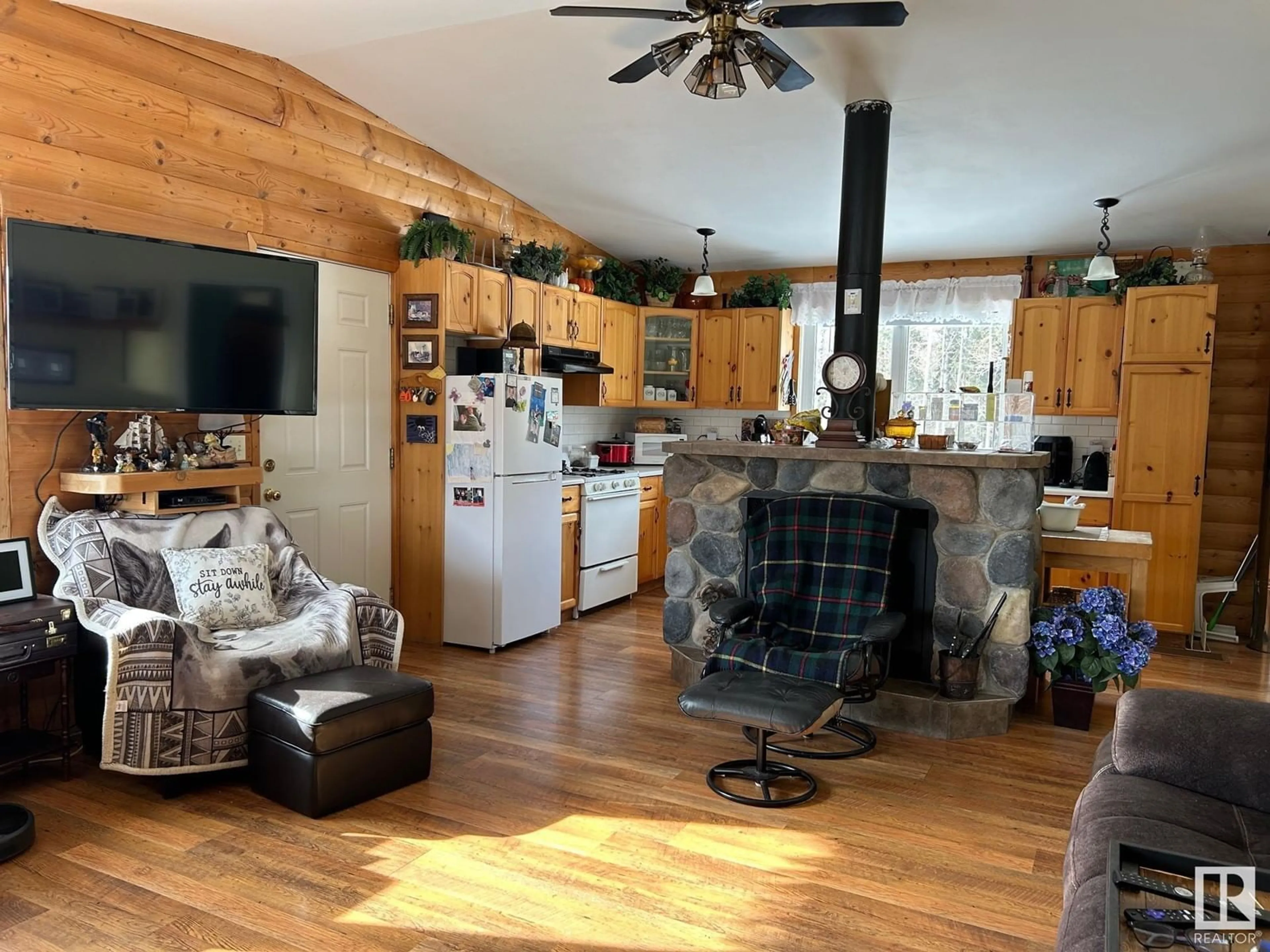 Open concept kitchen, wood/laminate floor for 61318 RANGE ROAD 224, Rural Thorhild County Alberta T0A3J0