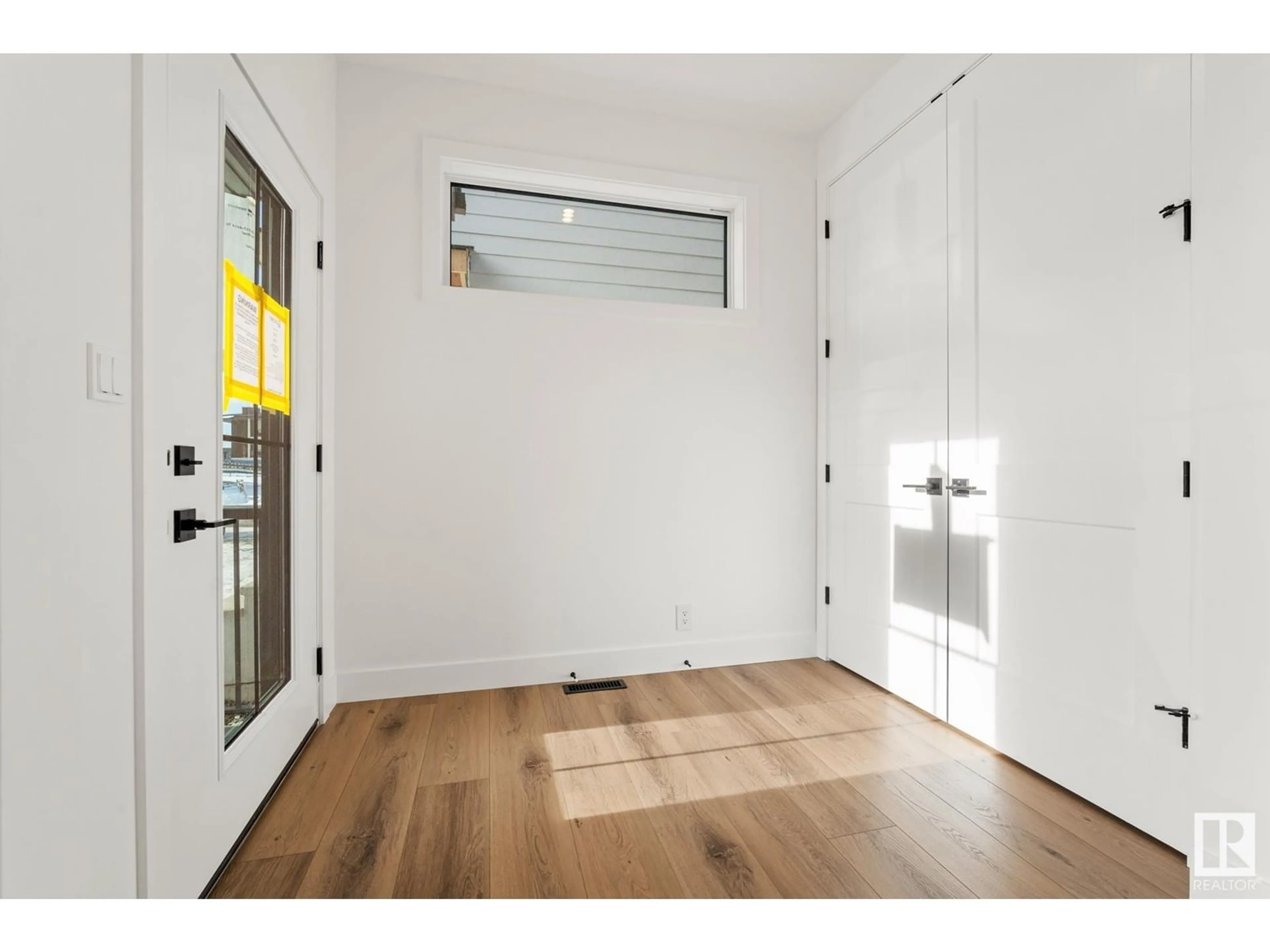 Indoor entryway for 105 NEWBURY CI, Sherwood Park Alberta T8B0C4