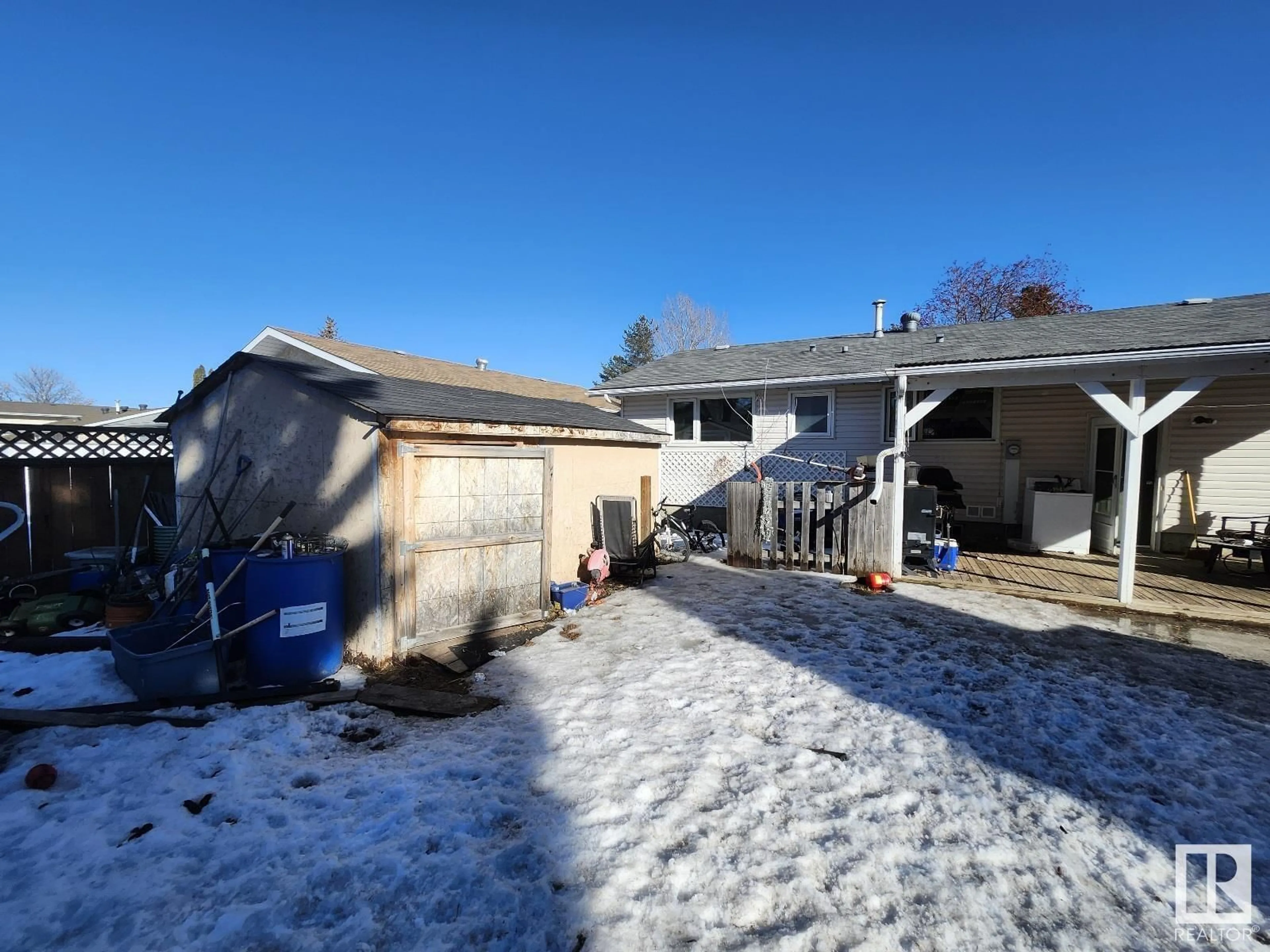 A pic from outside/outdoor area/front of a property/back of a property/a pic from drone, street for 9604 97 ST, Morinville Alberta T8R1G9