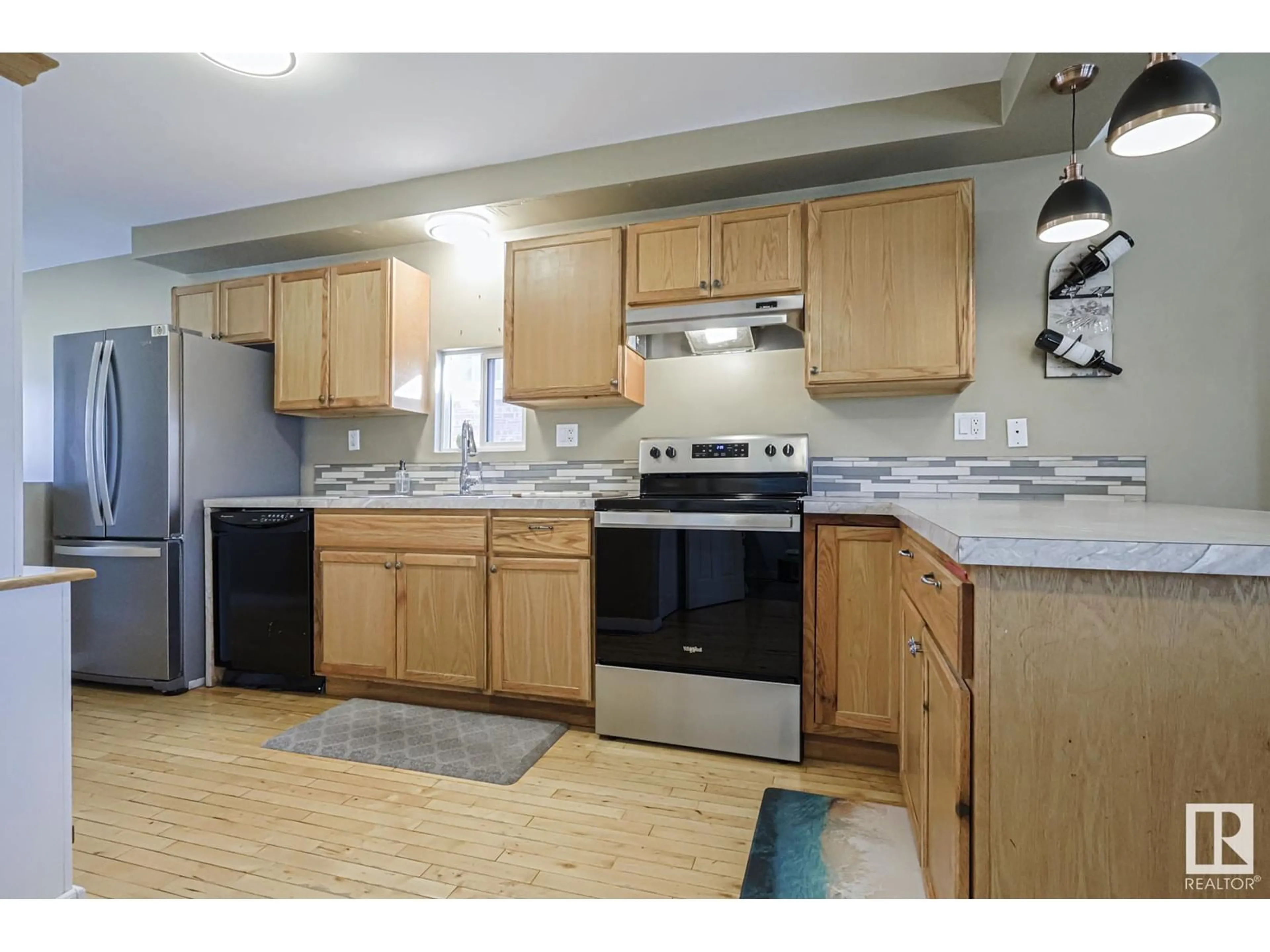 Standard kitchen, unknown for 12009 86 ST NW, Edmonton Alberta T5B3K5