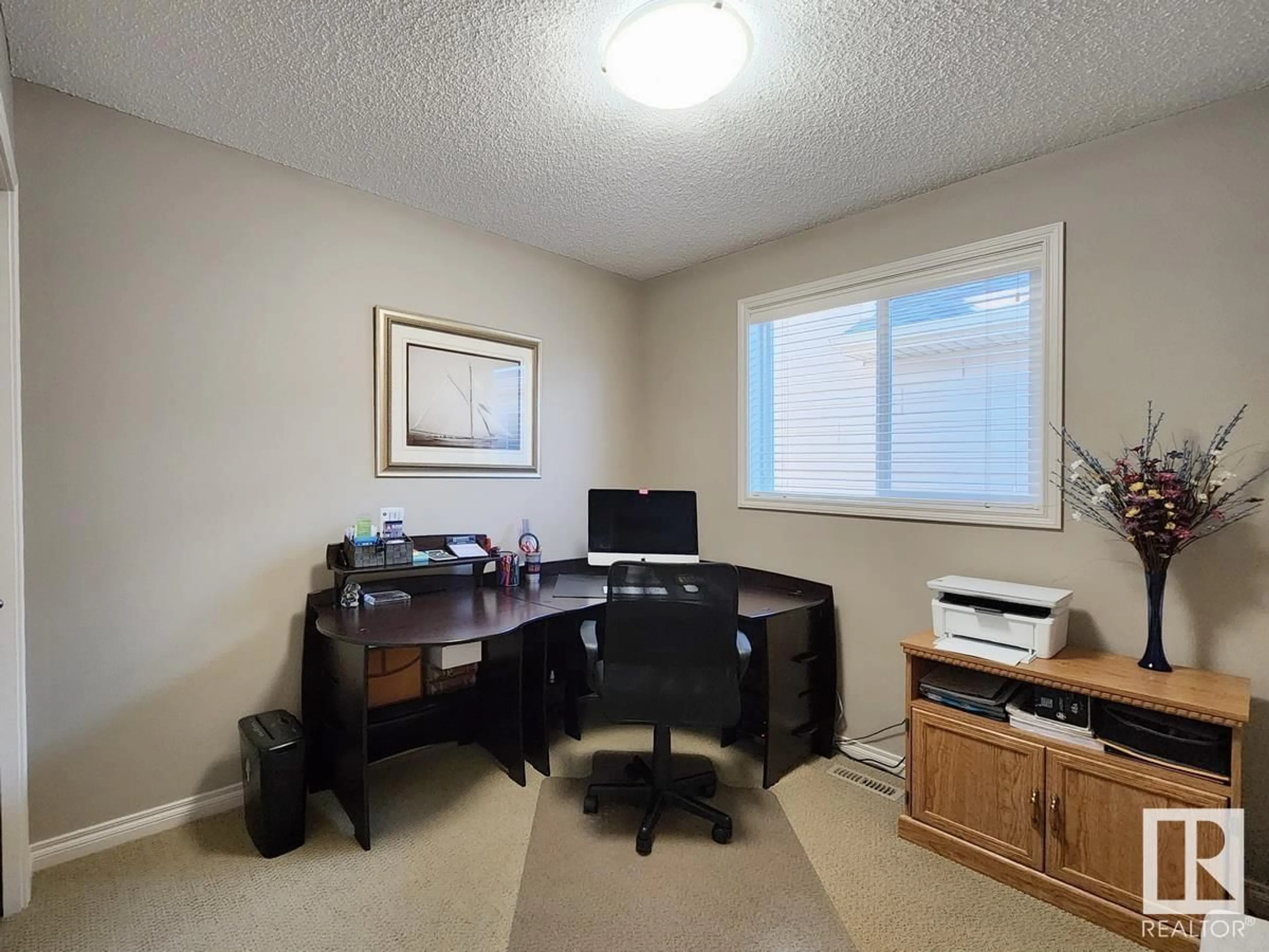 A pic of a room for 206 WELLINGTON PL, Fort Saskatchewan Alberta T8L0G4