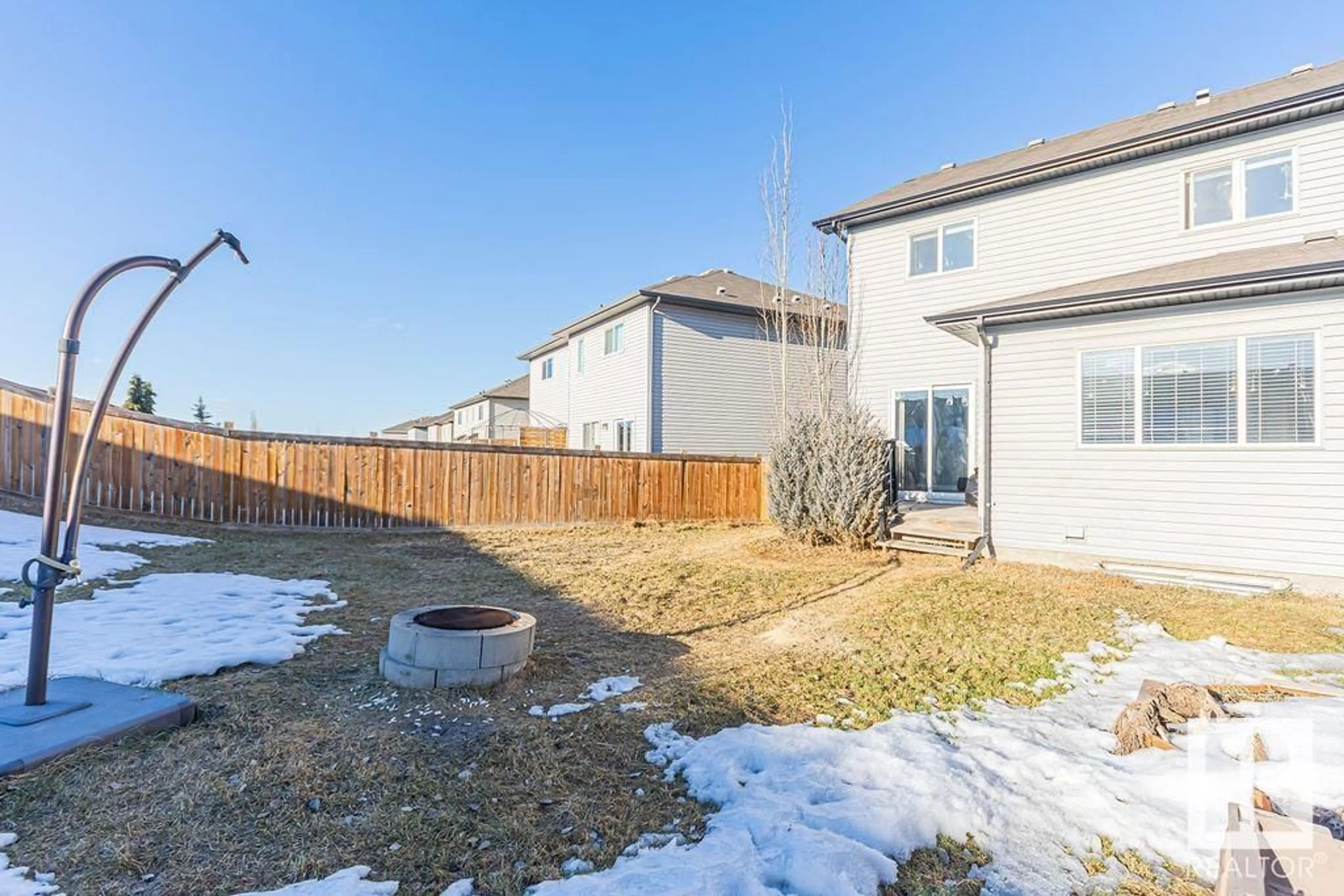 Patio, street for 3706 9 ST NW, Edmonton Alberta T6T0S3