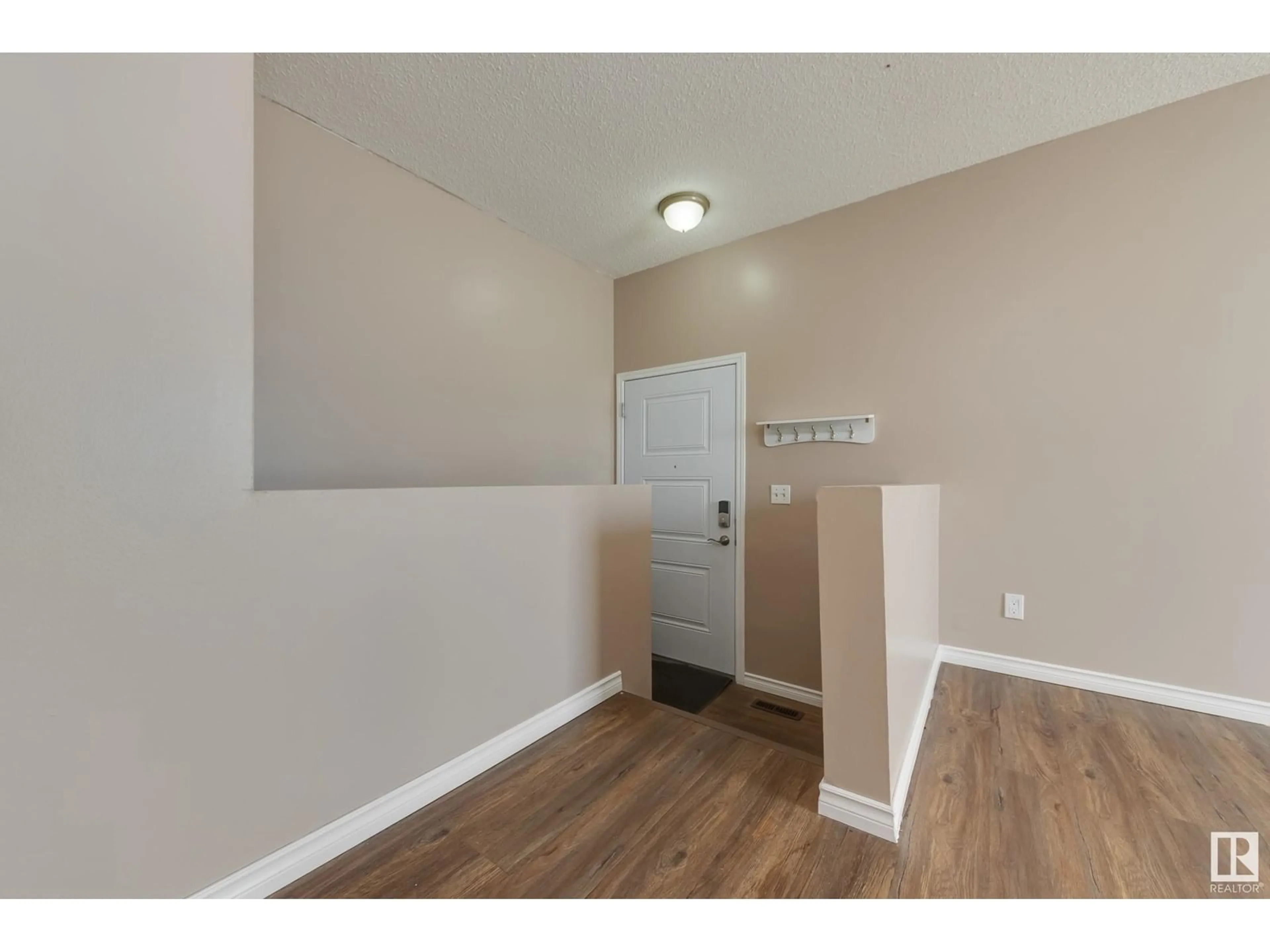 A pic of a room for 32 BIRCH DR, Gibbons Alberta T0A1N0