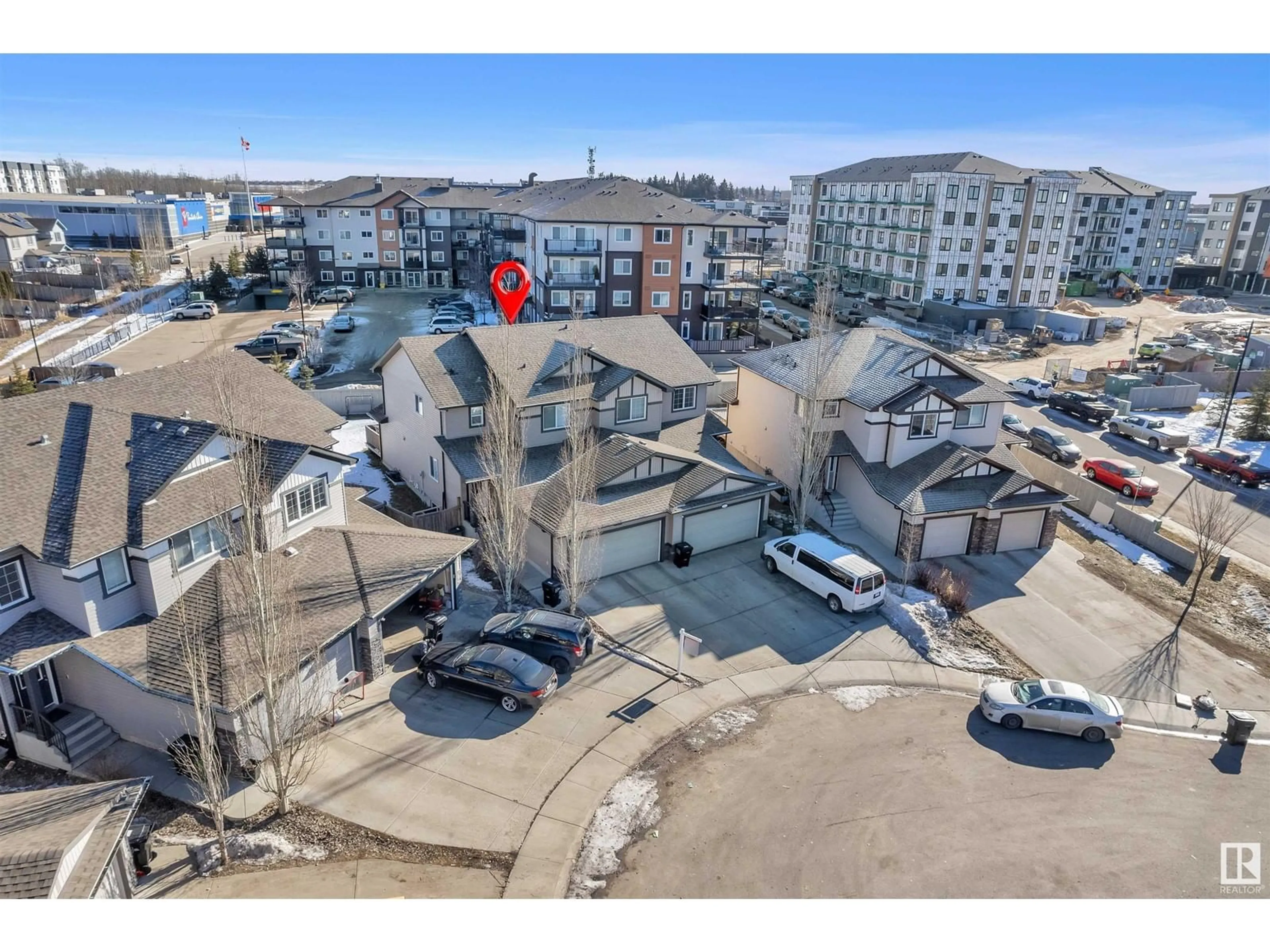 A pic from outside/outdoor area/front of a property/back of a property/a pic from drone, unknown for 625 56 ST SW SW, Edmonton Alberta T6X1S1