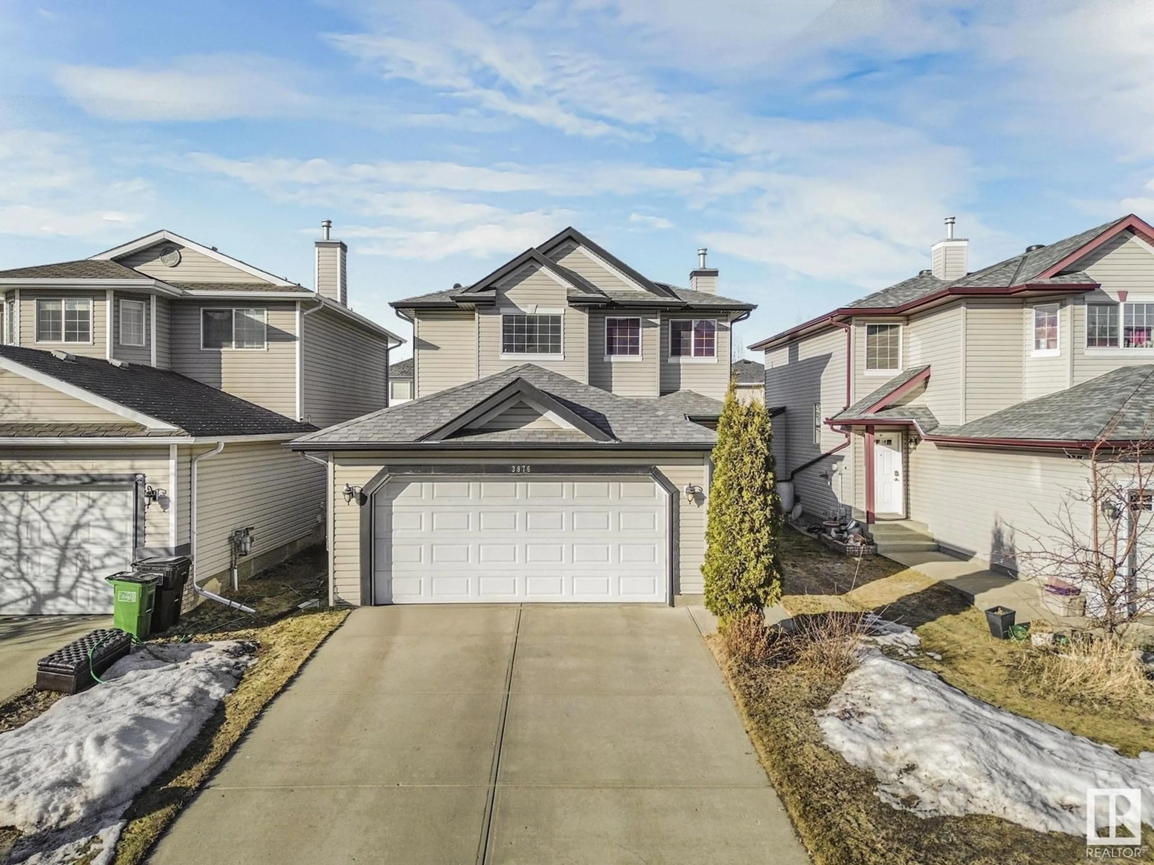 A pic from outside/outdoor area/front of a property/back of a property/a pic from drone, street for 3976 MCMULLEN GREEN SW, Edmonton Alberta T6W1S7