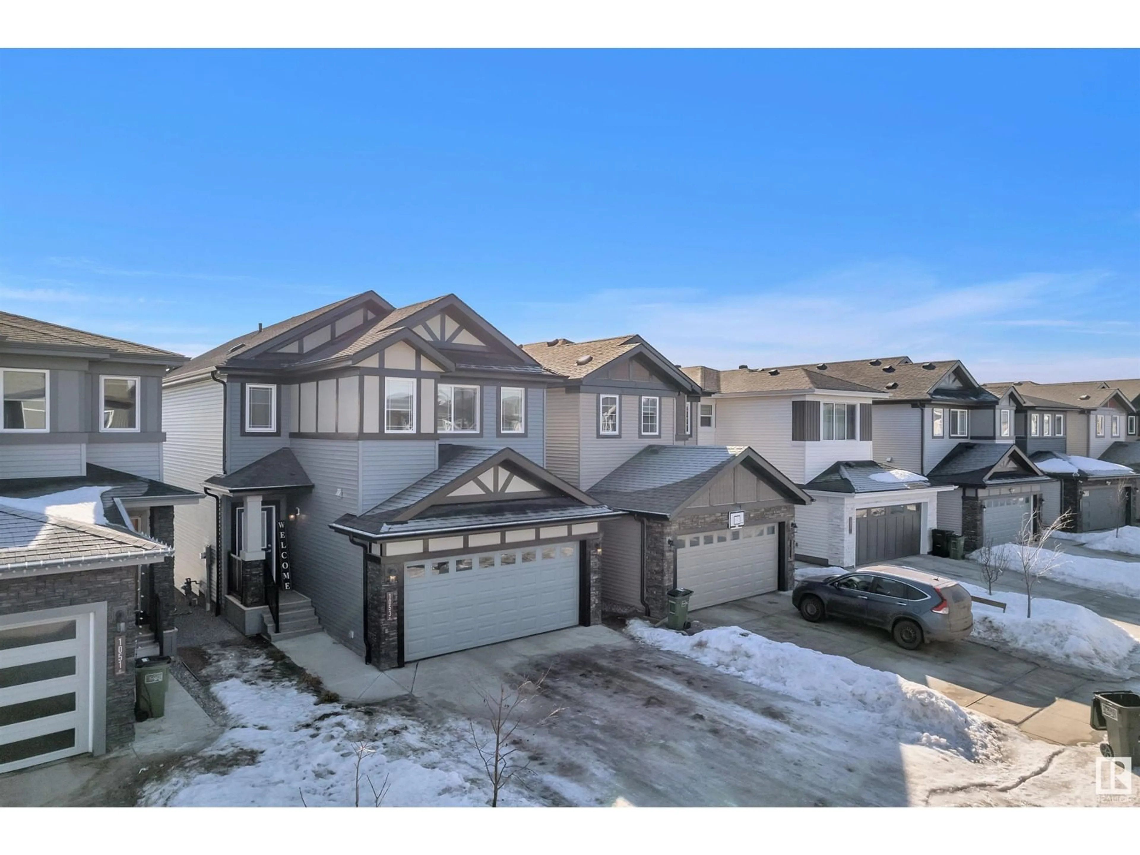 A pic from outside/outdoor area/front of a property/back of a property/a pic from drone, street for 1053 CHRISTIE VS SW, Edmonton Alberta T6W4W8