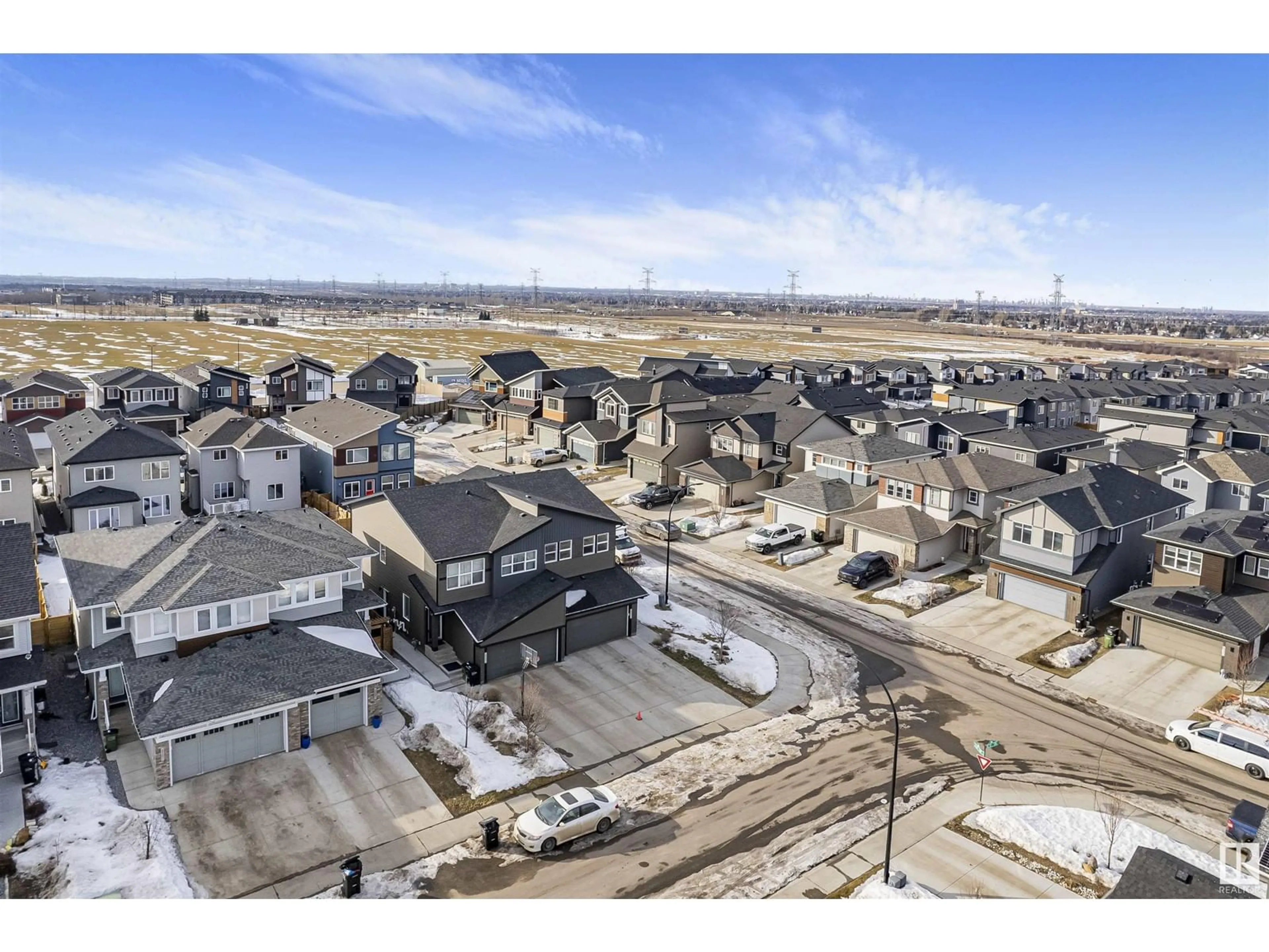 A pic from outside/outdoor area/front of a property/back of a property/a pic from drone, street for 604 41 ST SW, Edmonton Alberta T6X2J1