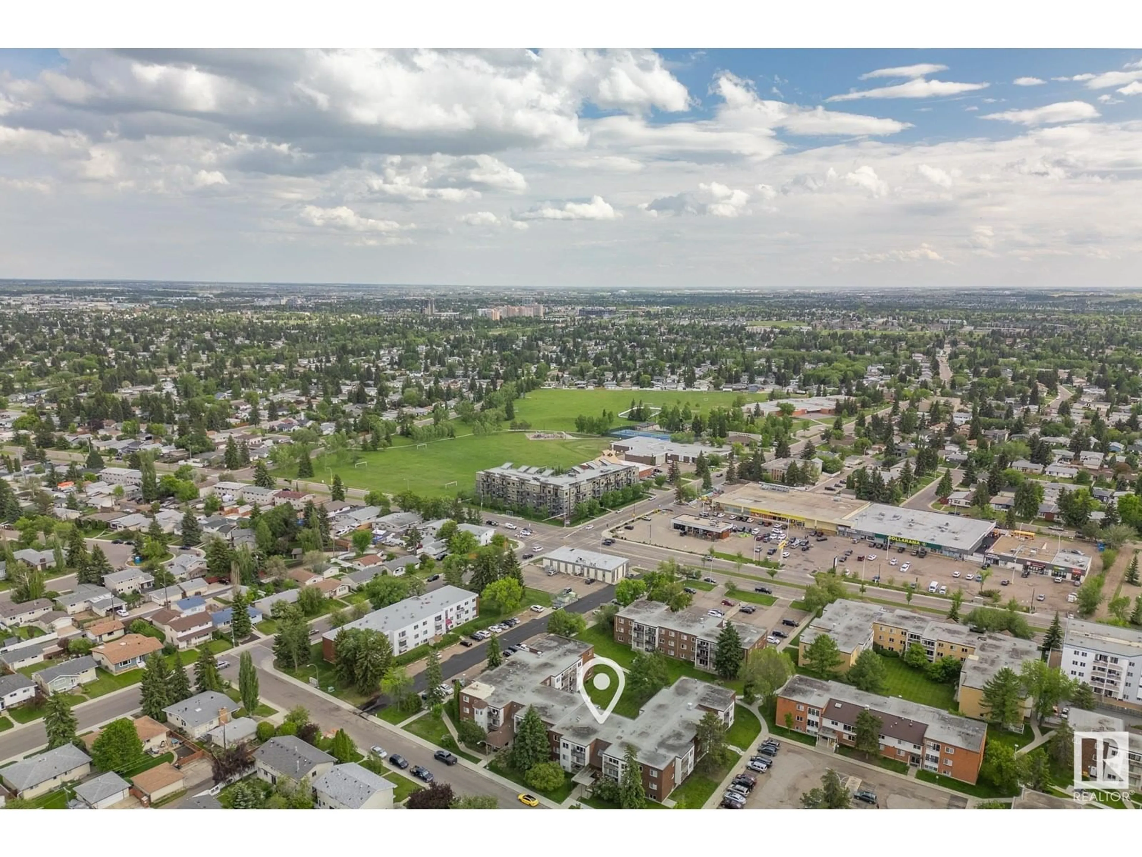 A pic from outside/outdoor area/front of a property/back of a property/a pic from drone, street for #204 11425 41 AV NW, Edmonton Alberta T6J0T9