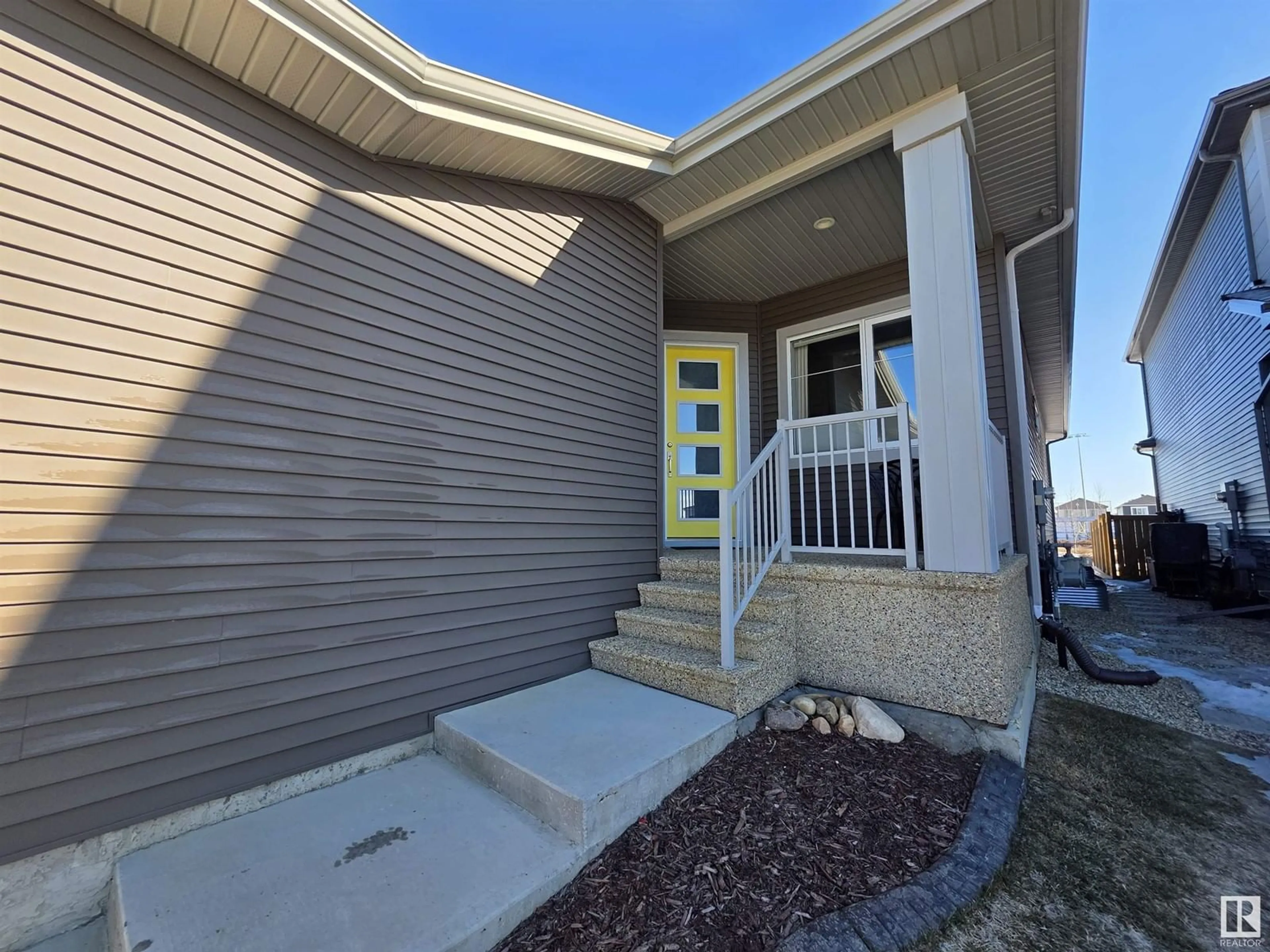 Home with vinyl exterior material, street for 13 BOULDER CO, Leduc Alberta T9E1H2