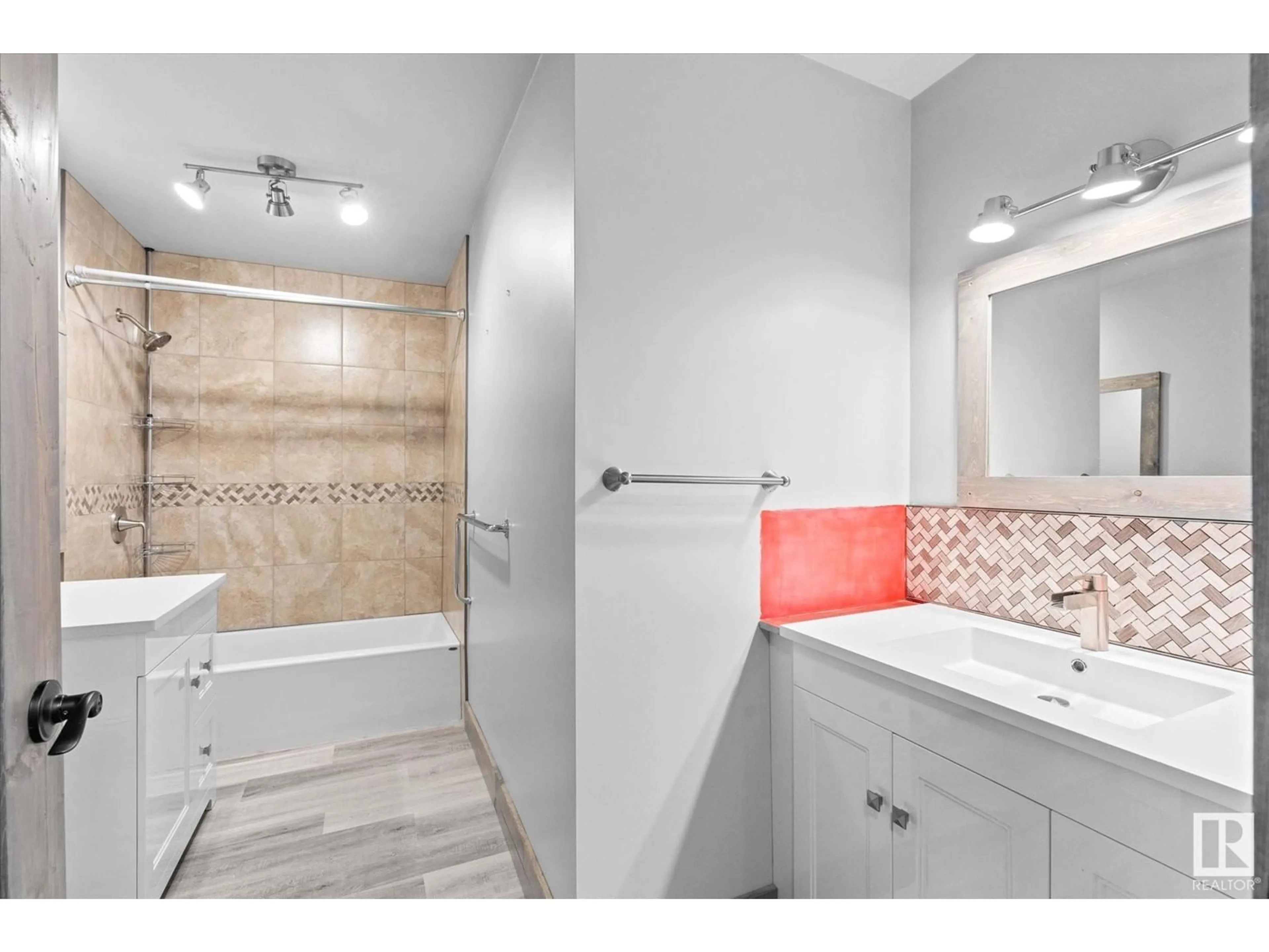 Standard bathroom, ceramic/tile floor for 4925 52 ST, Entwistle Alberta T0E0S0
