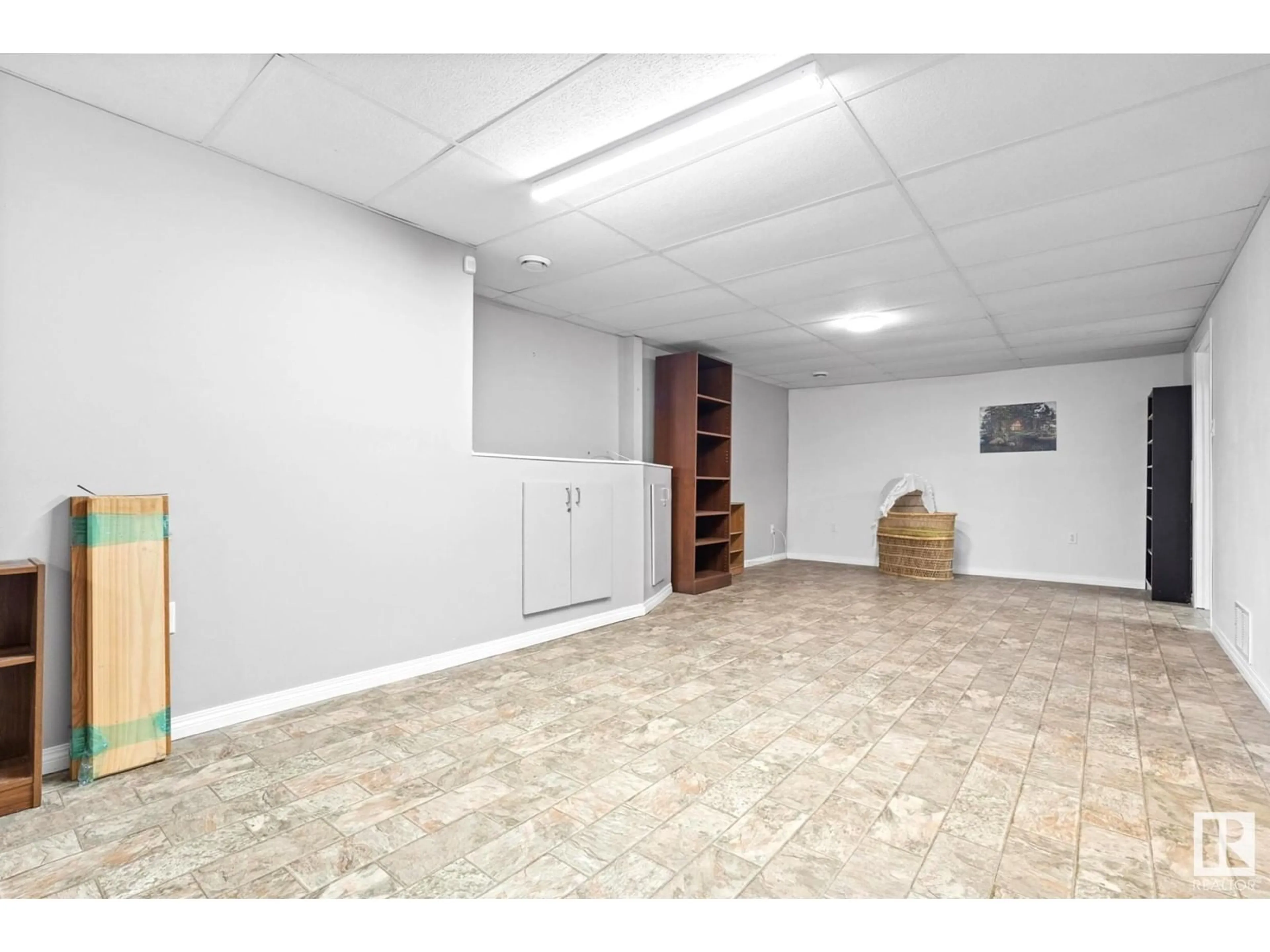 Unknown for 4925 52 ST, Entwistle Alberta T0E0S0