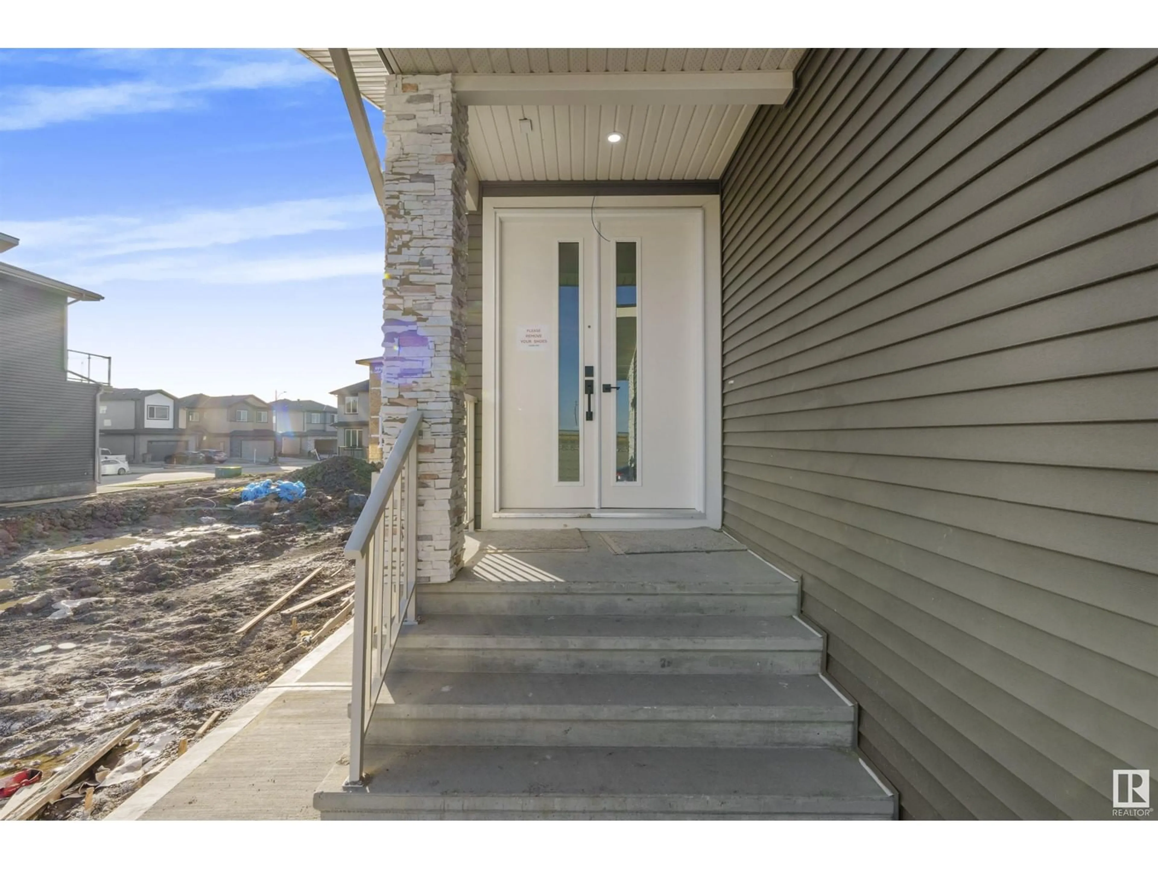 Indoor entryway for #6268 19 ST NE, Rural Leduc County Alberta T4X3C8