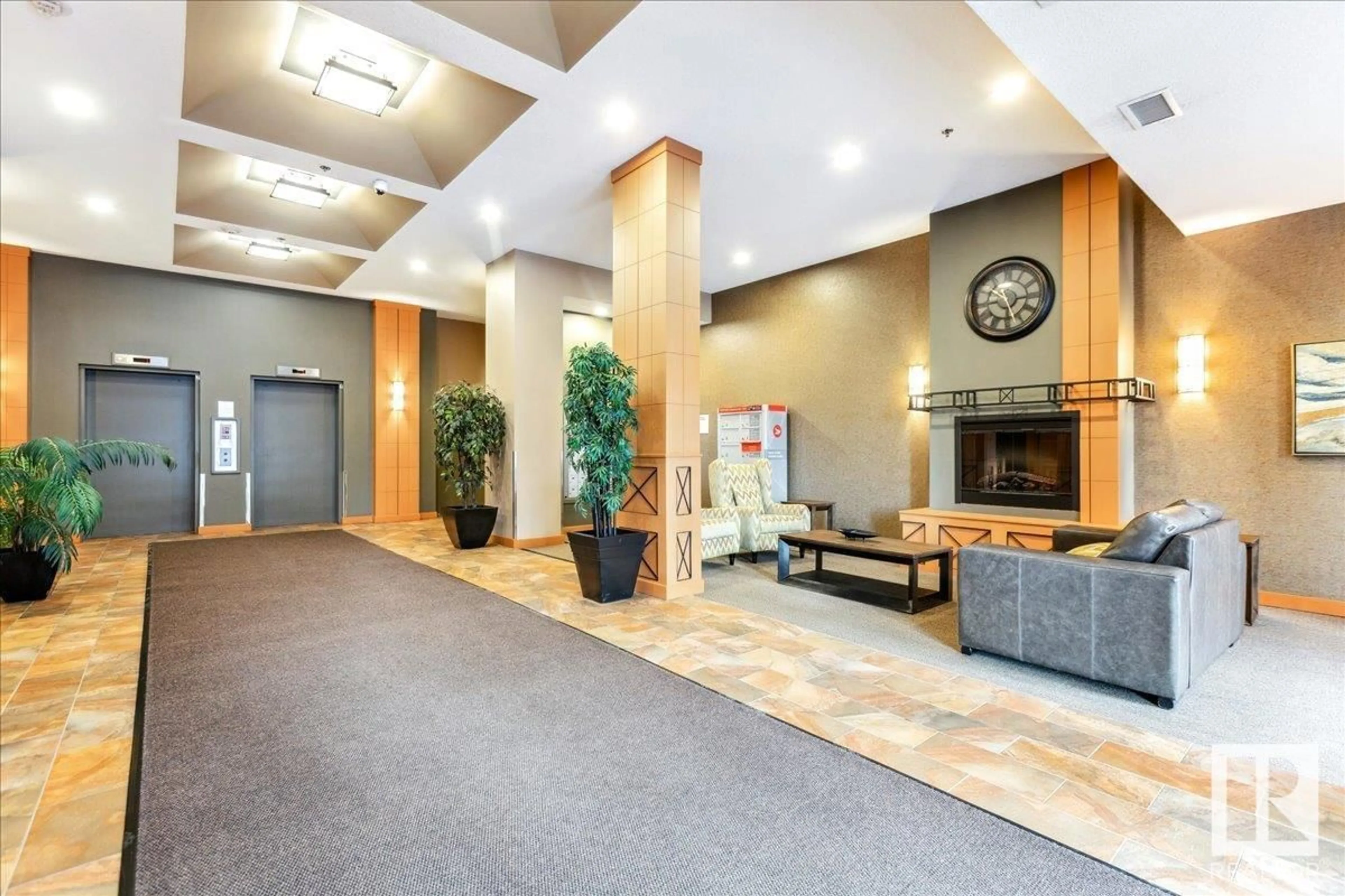 Lobby for #608 10319 111 ST NW, Edmonton Alberta T5K0A2