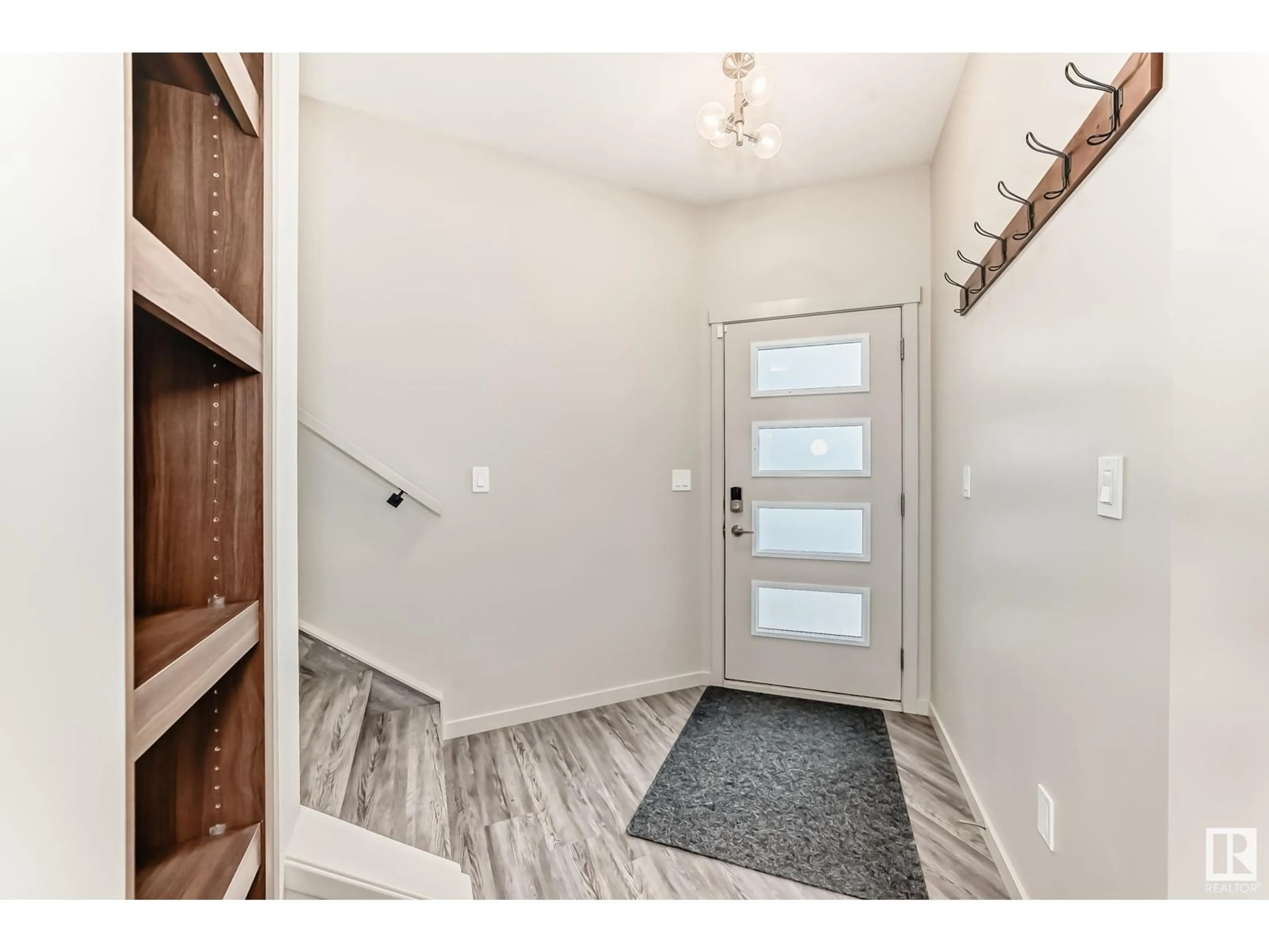 Indoor entryway for #11 50 EDINBURGH CRT, St. Albert Alberta T8N7X5