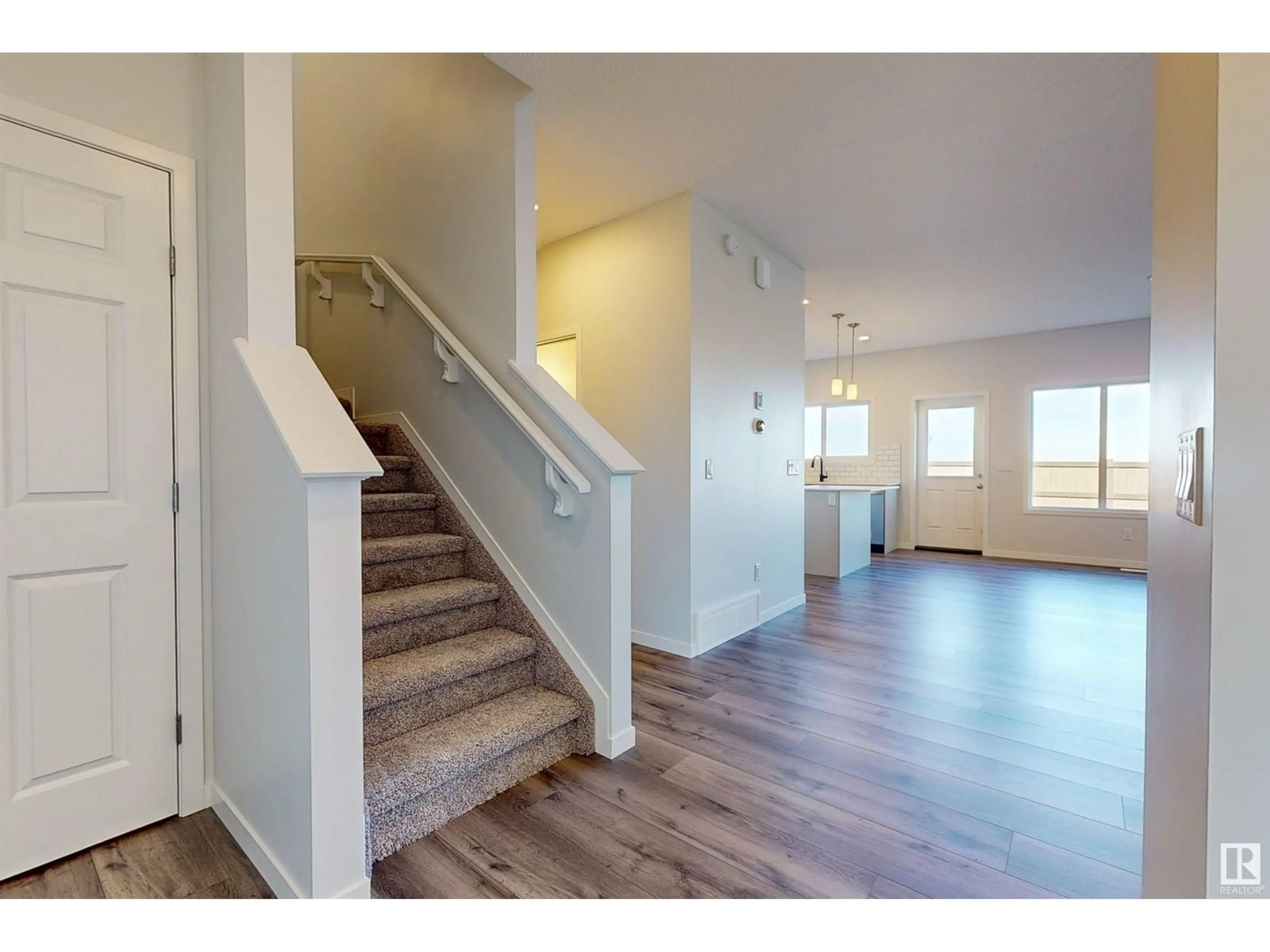 Indoor entryway for 4604 72 AV, Beaumont Alberta T4X3B1