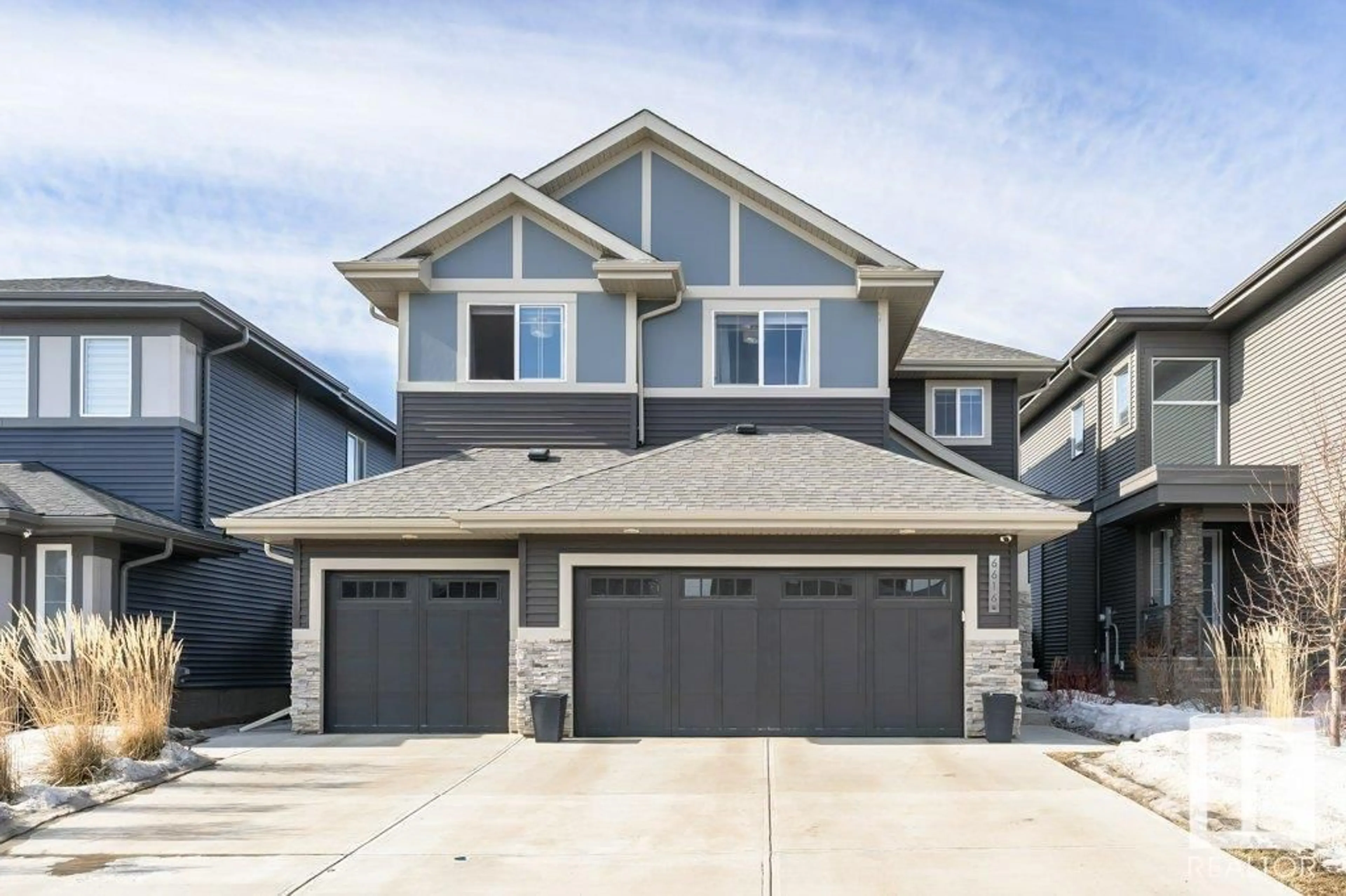 Home with vinyl exterior material, street for 6616 KNOX PL SW, Edmonton Alberta T6W4A1