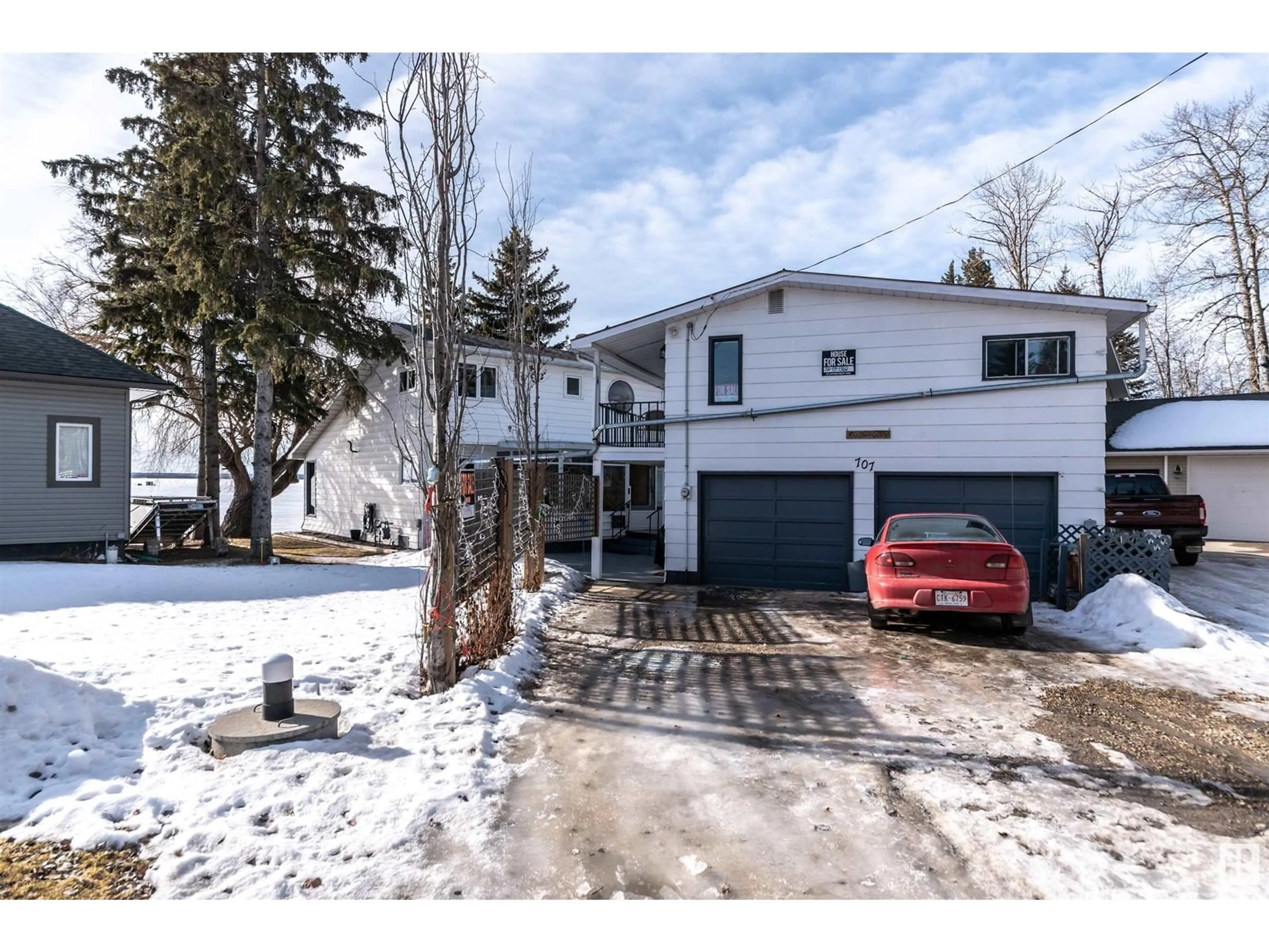 A pic from outside/outdoor area/front of a property/back of a property/a pic from drone, street for 707 7 ST, Rural Lac Ste. Anne County Alberta T0E1V0